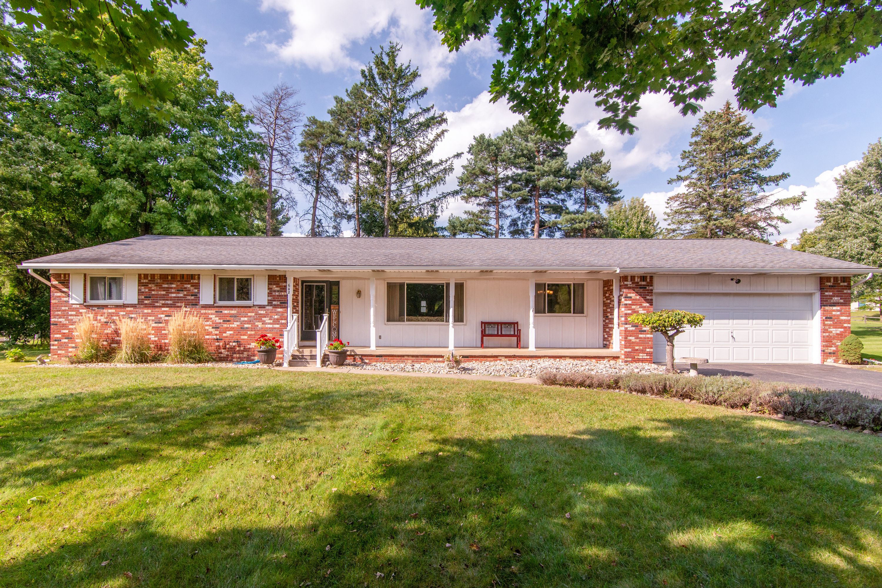 Photo 1 of 23 of 642 CRESTVIEW Drive house