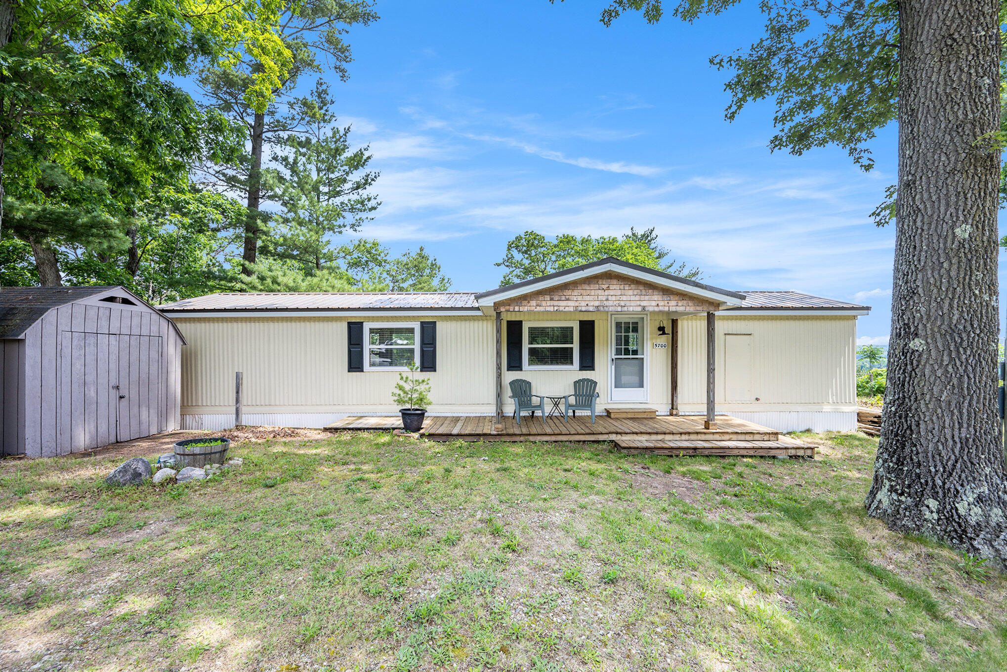 Photo 4 of 20 of 5700 Pear Avenue mobile home