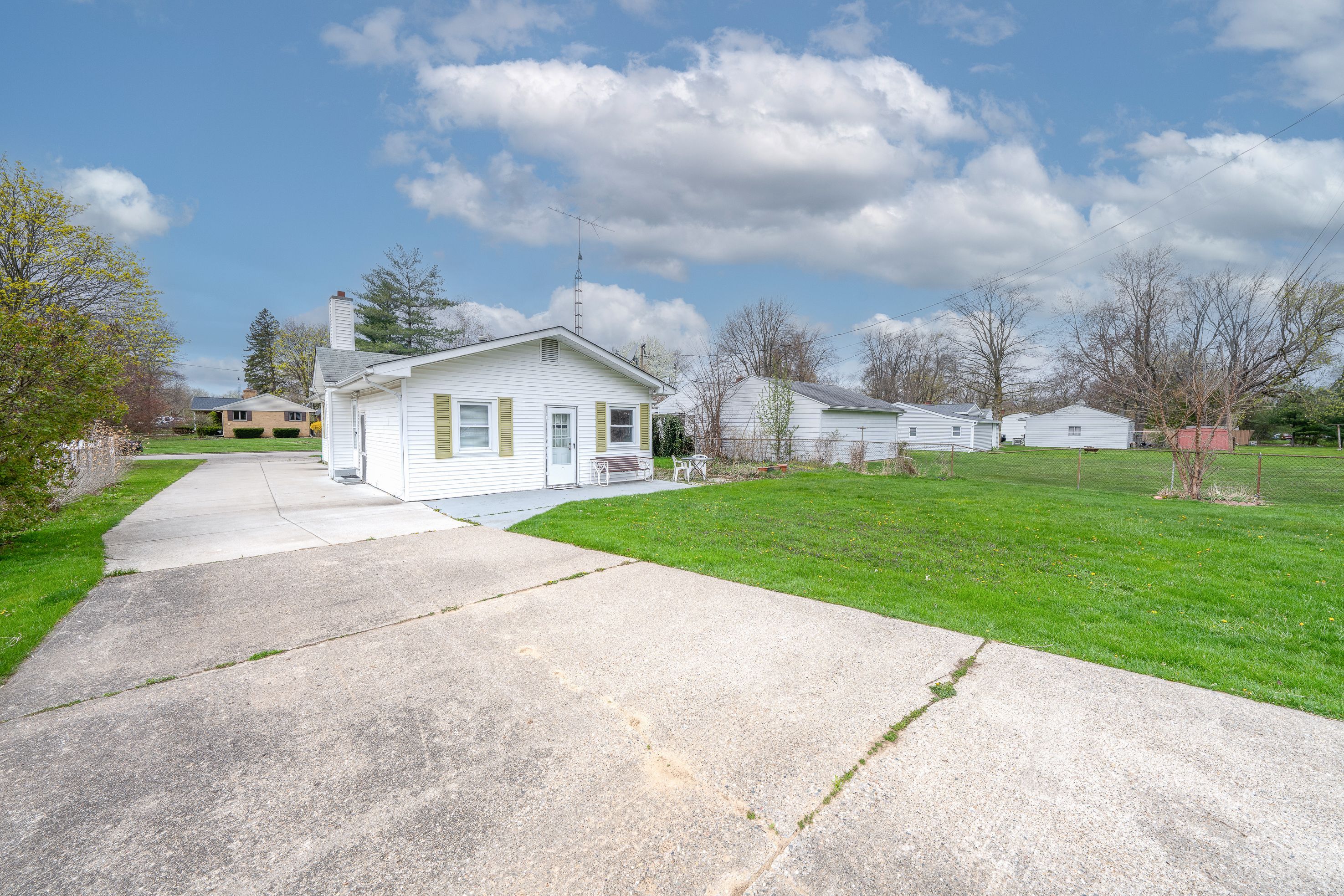 Photo 4 of 29 of 425 WISLER Street house