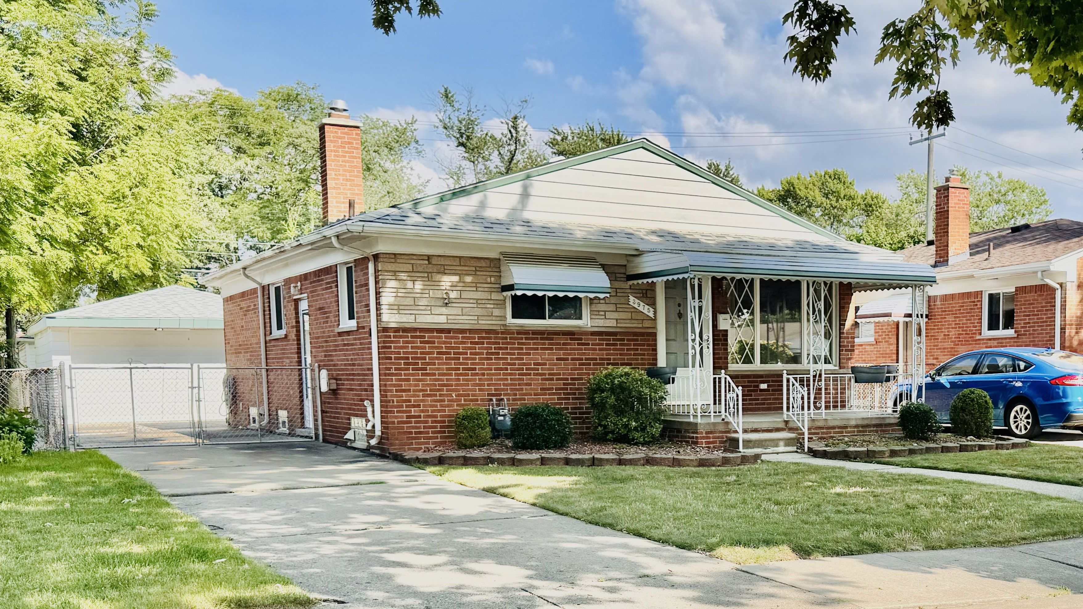 Photo 1 of 21 of 3975 MONROE Street house