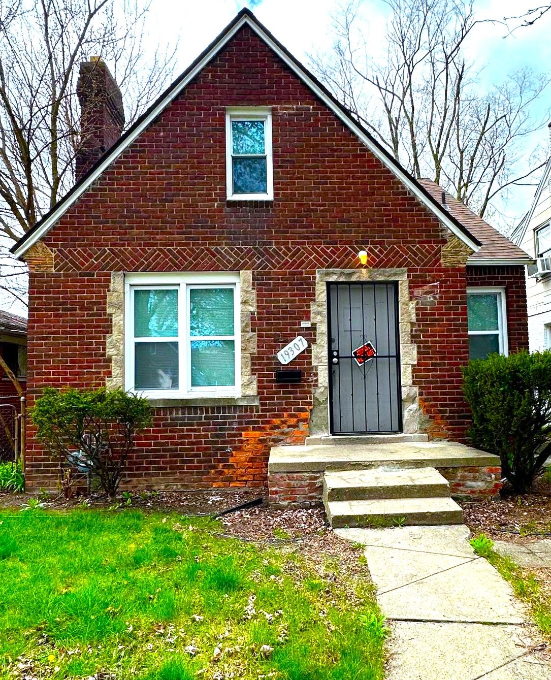 Photo 1 of 18 of 19307 MANSFIELD Street house