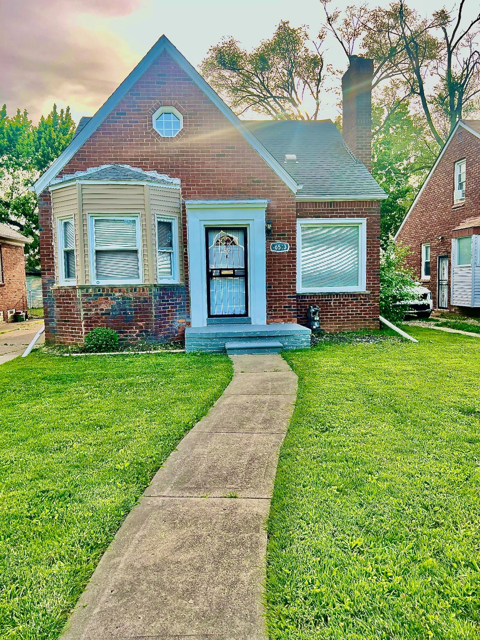 Photo 1 of 20 of 16513 LINDSAY Street house