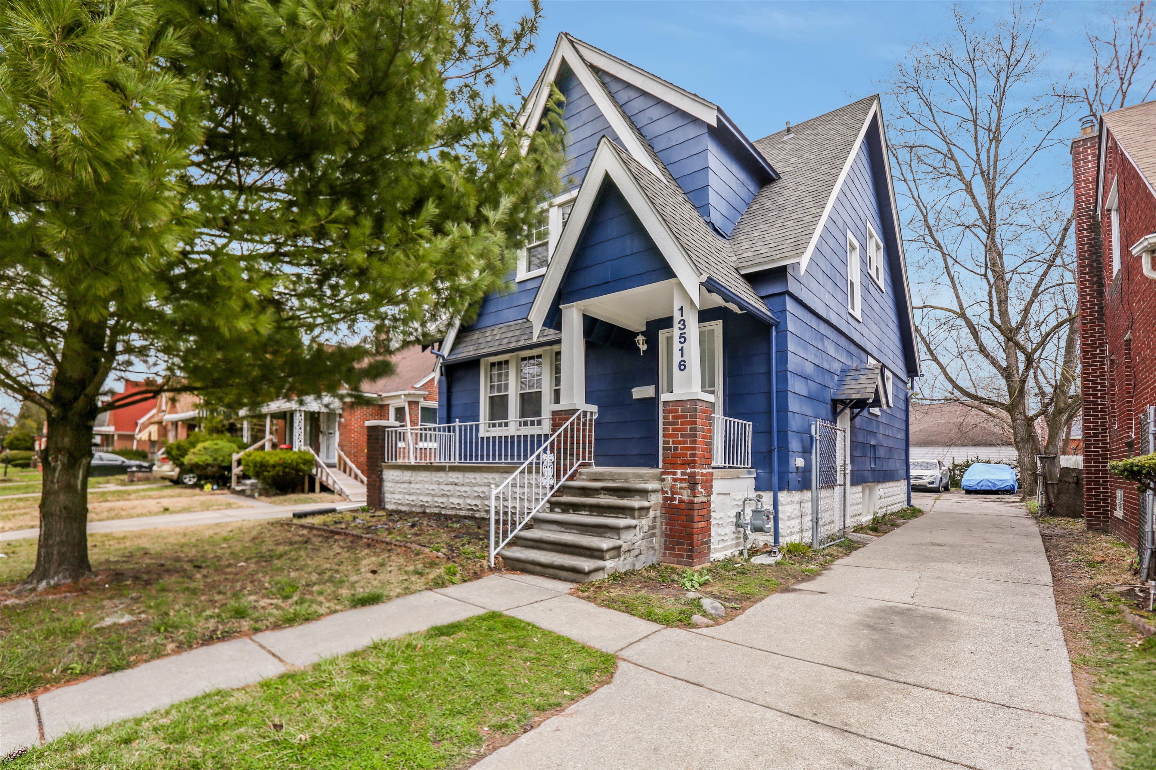 Photo 1 of 19 of 13516 MANSFIELD Street house