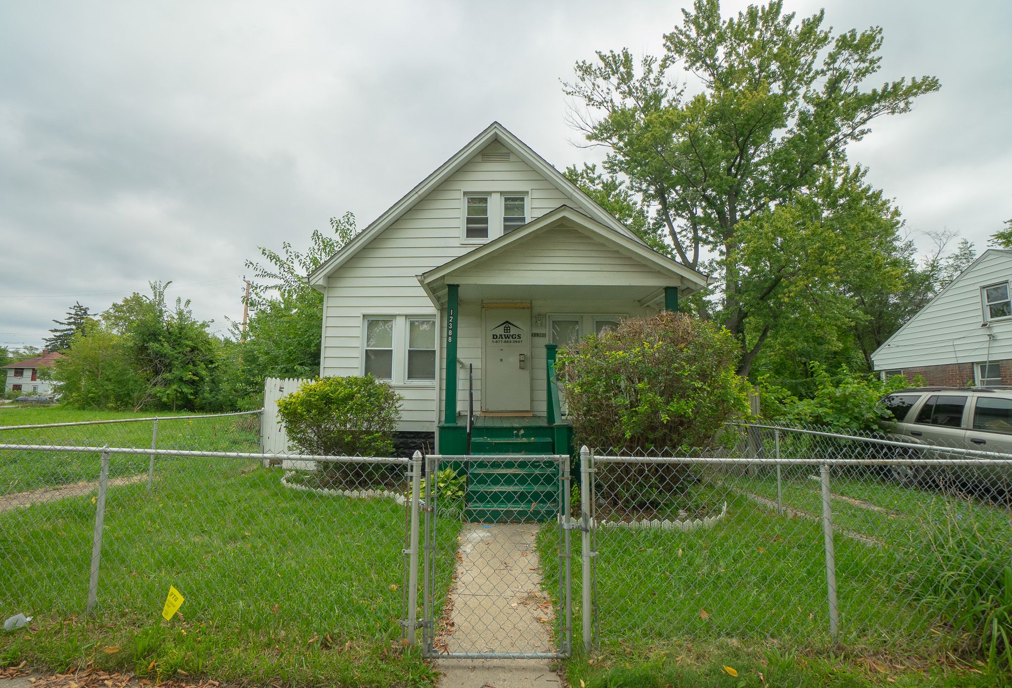 Photo 3 of 28 of 12388 LORETTO Street house