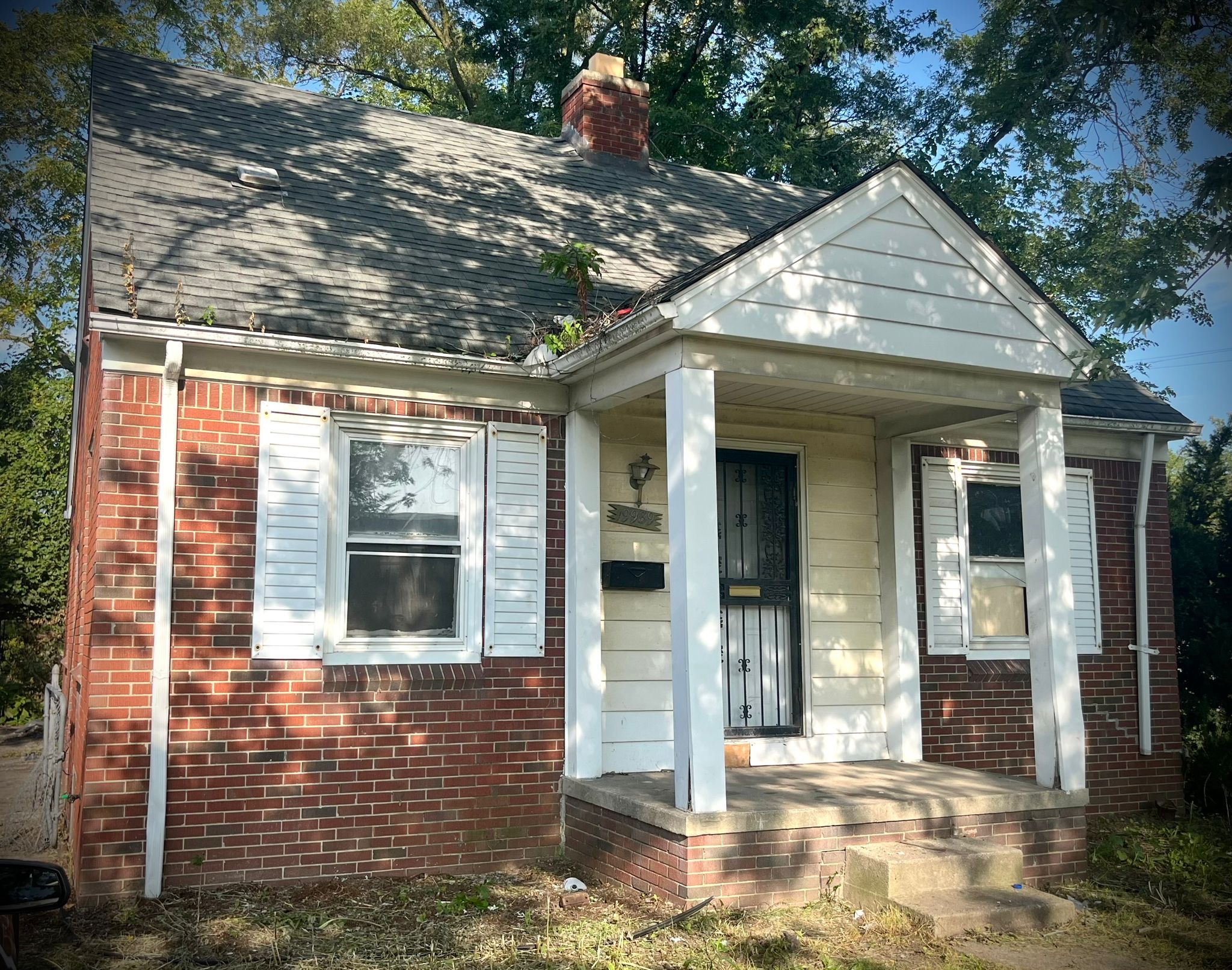 Photo 2 of 17 of 19989 HICKORY Street house