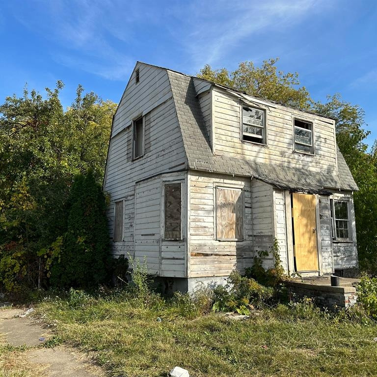 Photo 2 of 2 of 7846 Greenview Avenue house