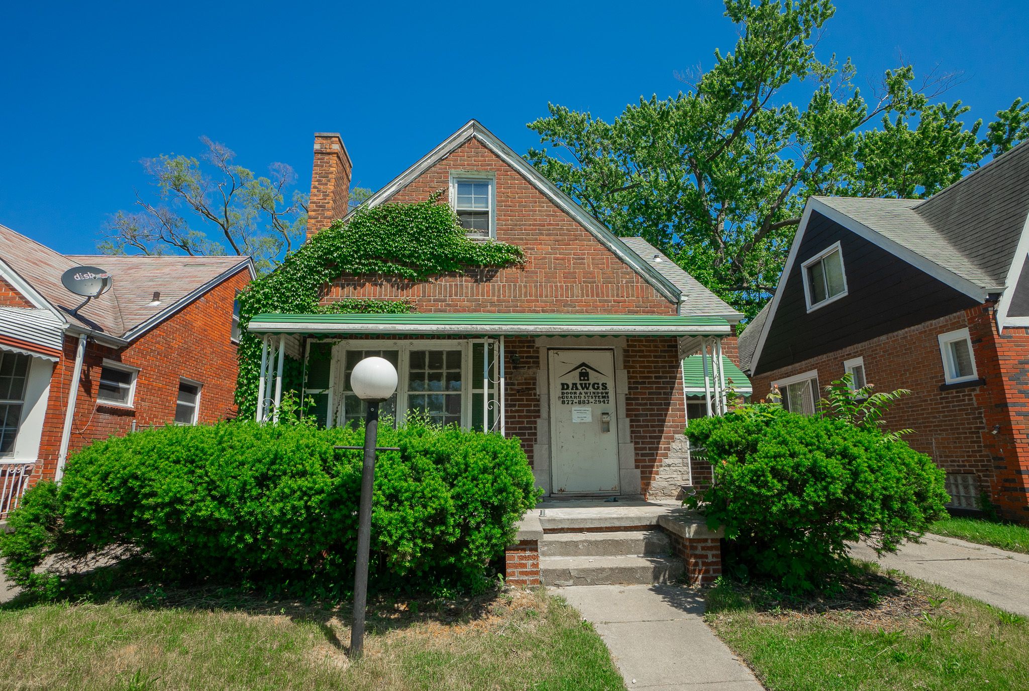 Photo 1 of 27 of 15864 TRACEY Street house