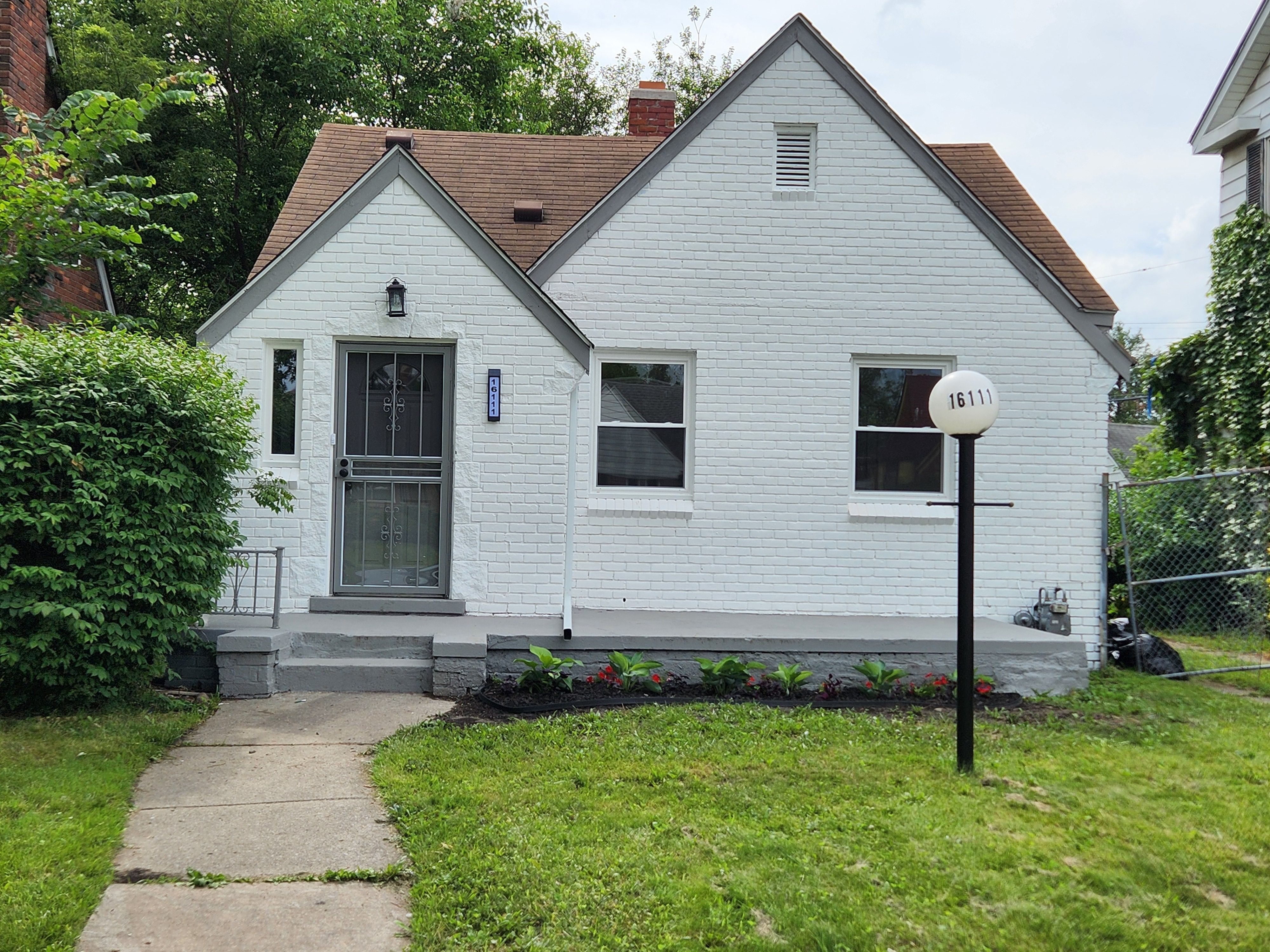 Photo 1 of 29 of 16111 STOUT Street house