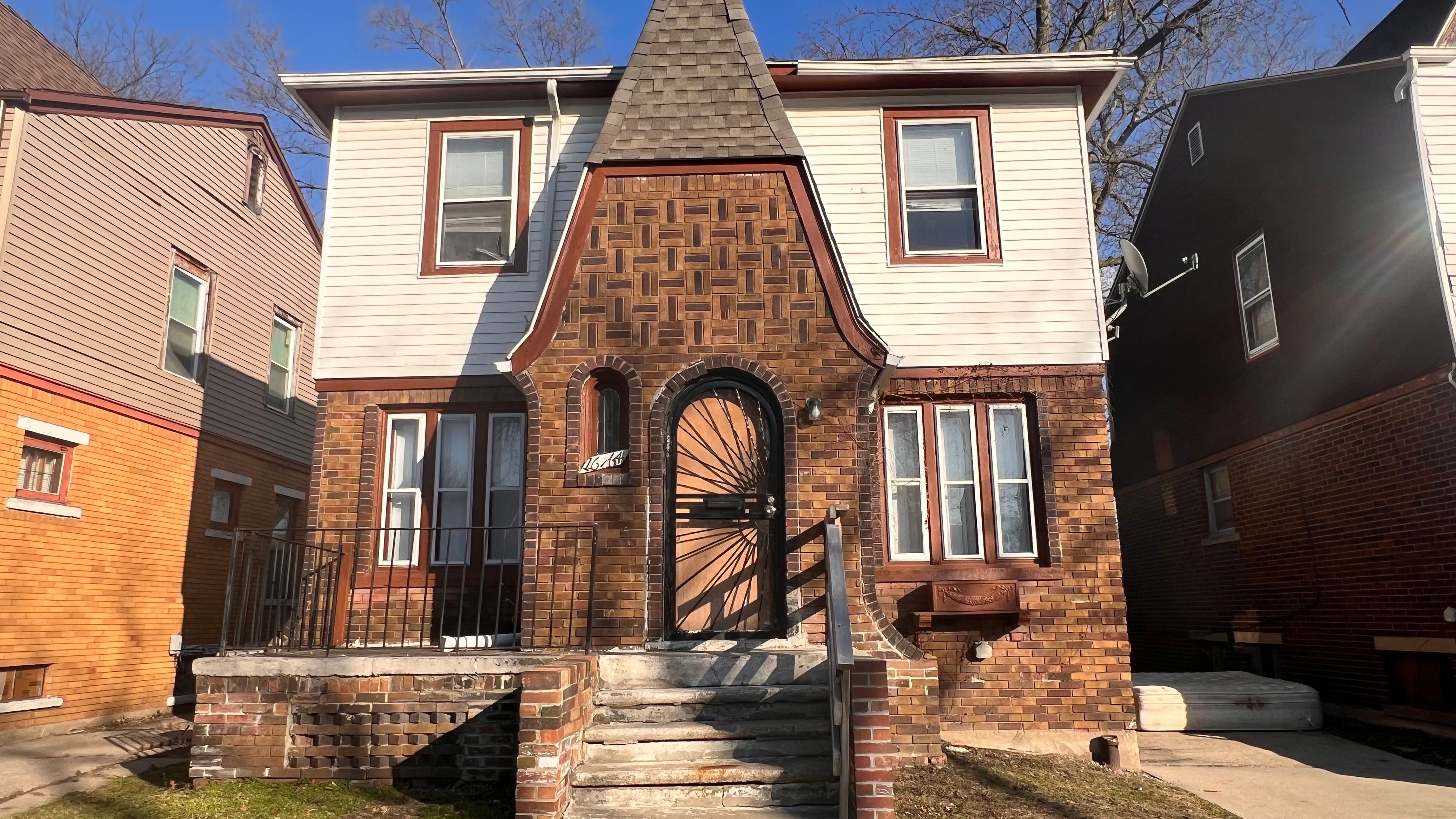 Photo 1 of 10 of 16164 WARD Street house