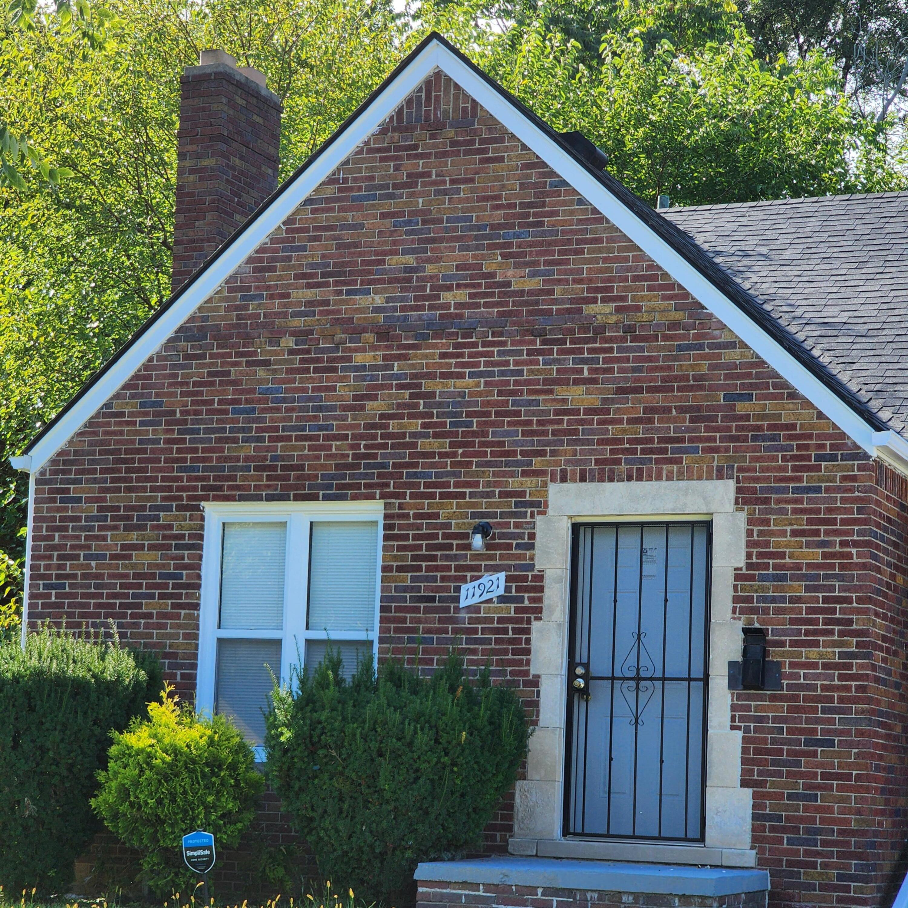 Photo 1 of 22 of 11921 Lansdowne Street house