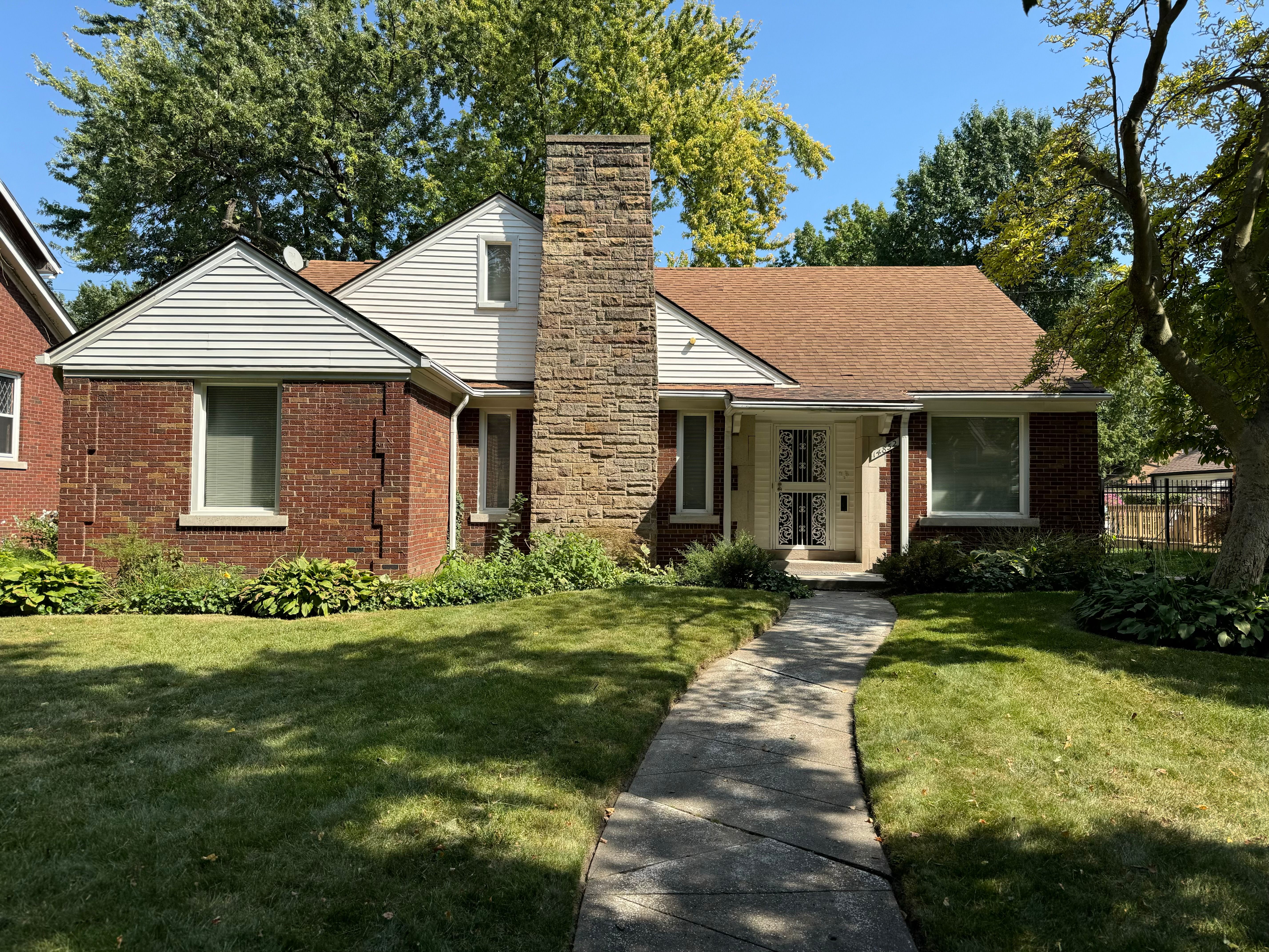 Photo 1 of 2 of 14852 GLASTONBURY Avenue house