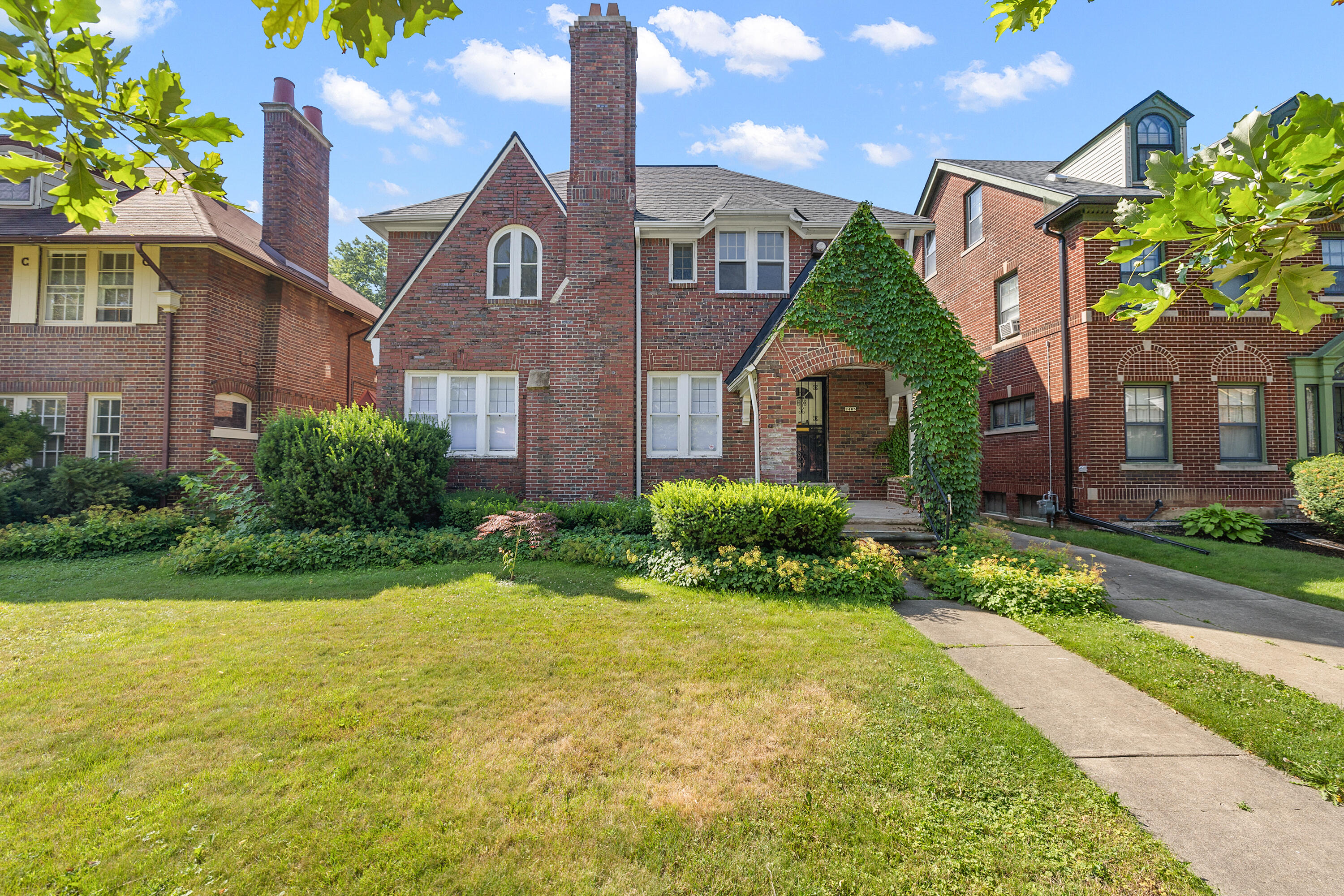 Photo 1 of 1 of 2465 Longfellow Street house