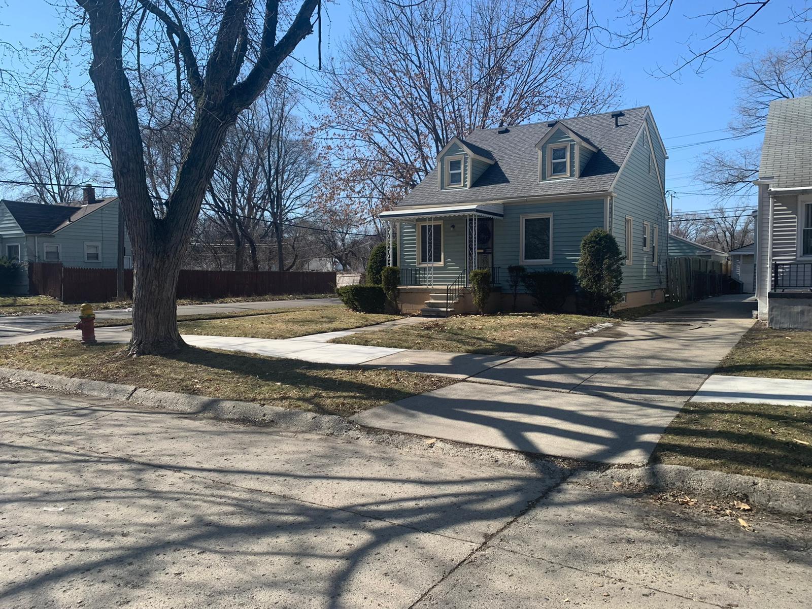 Photo 2 of 21 of 12201 Plainview Avenue house