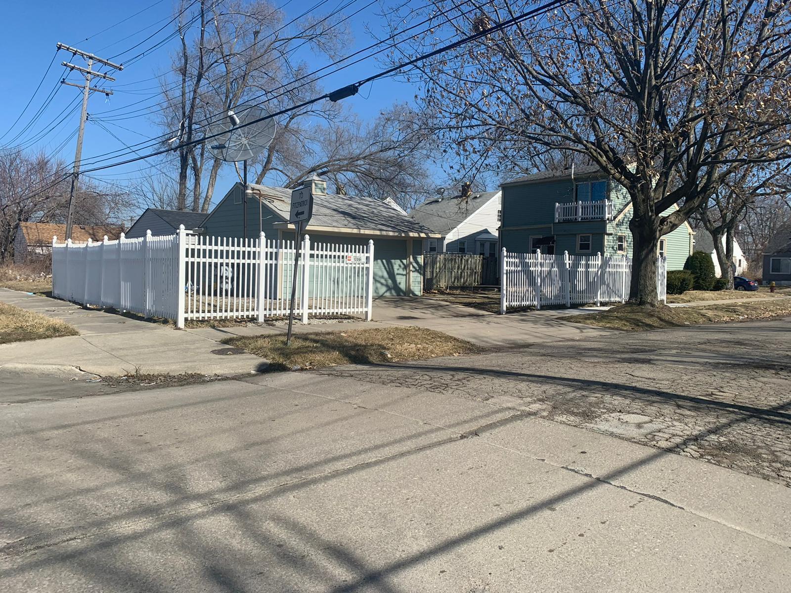 Photo 4 of 21 of 12201 Plainview Avenue house