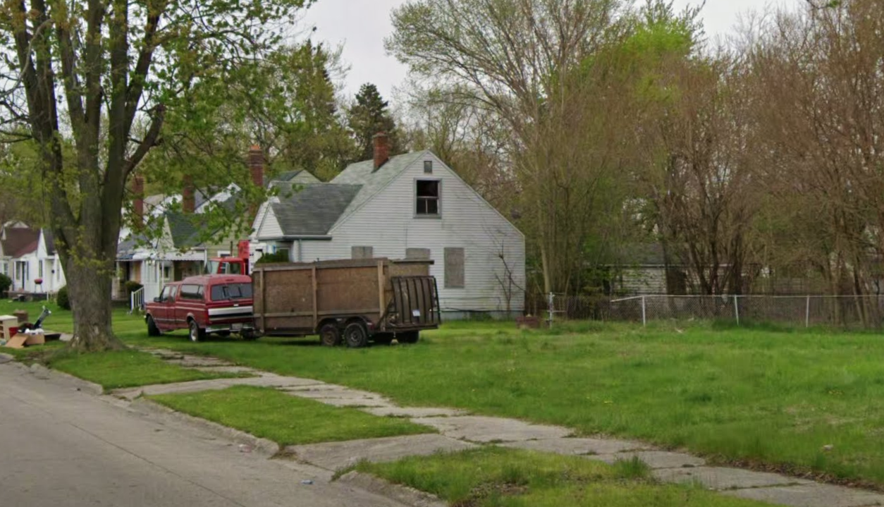 Photo 1 of 4 of 19617 DRESDEN Street land