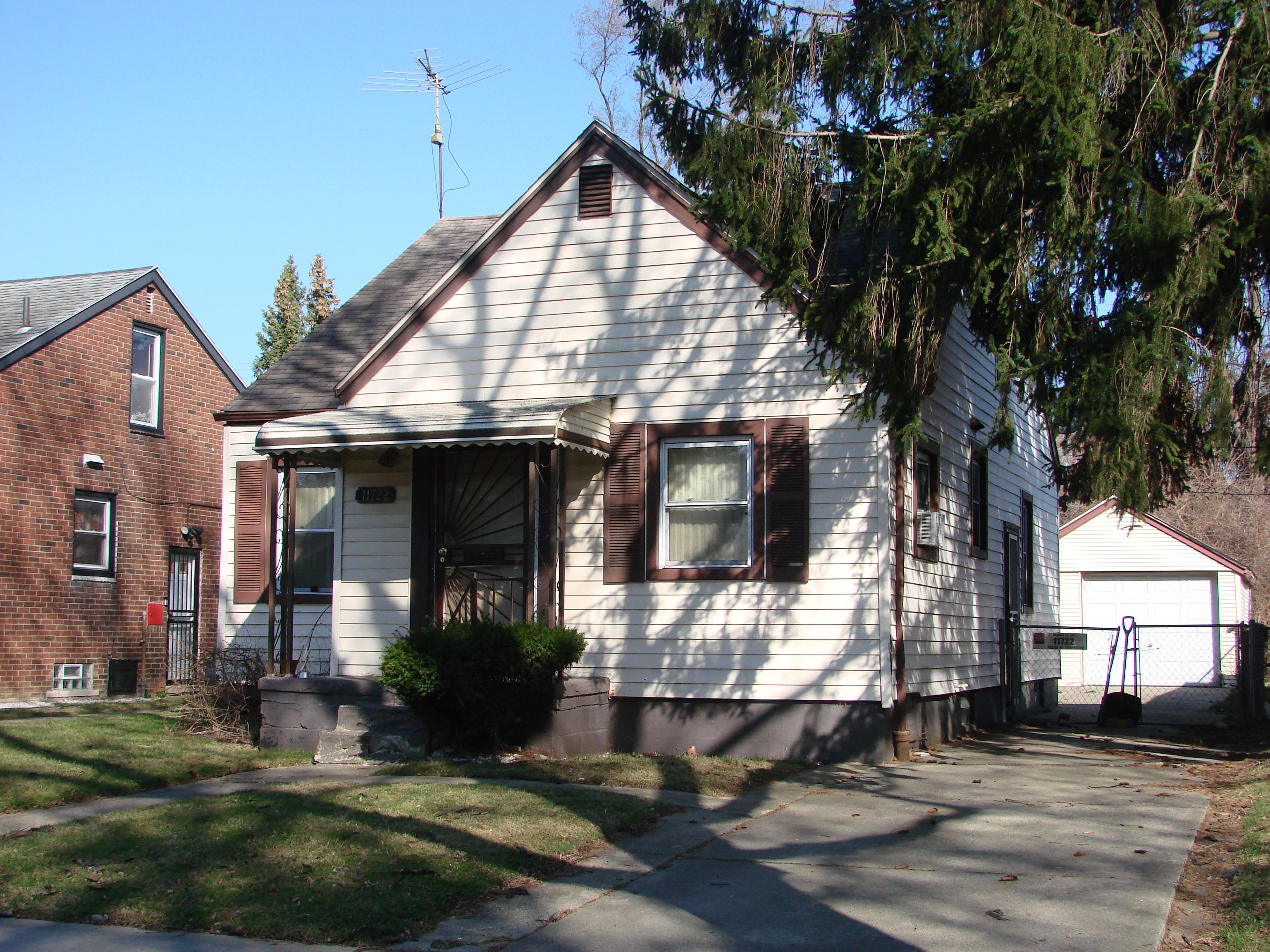 Photo 3 of 4 of 11722 LAUDER Street house