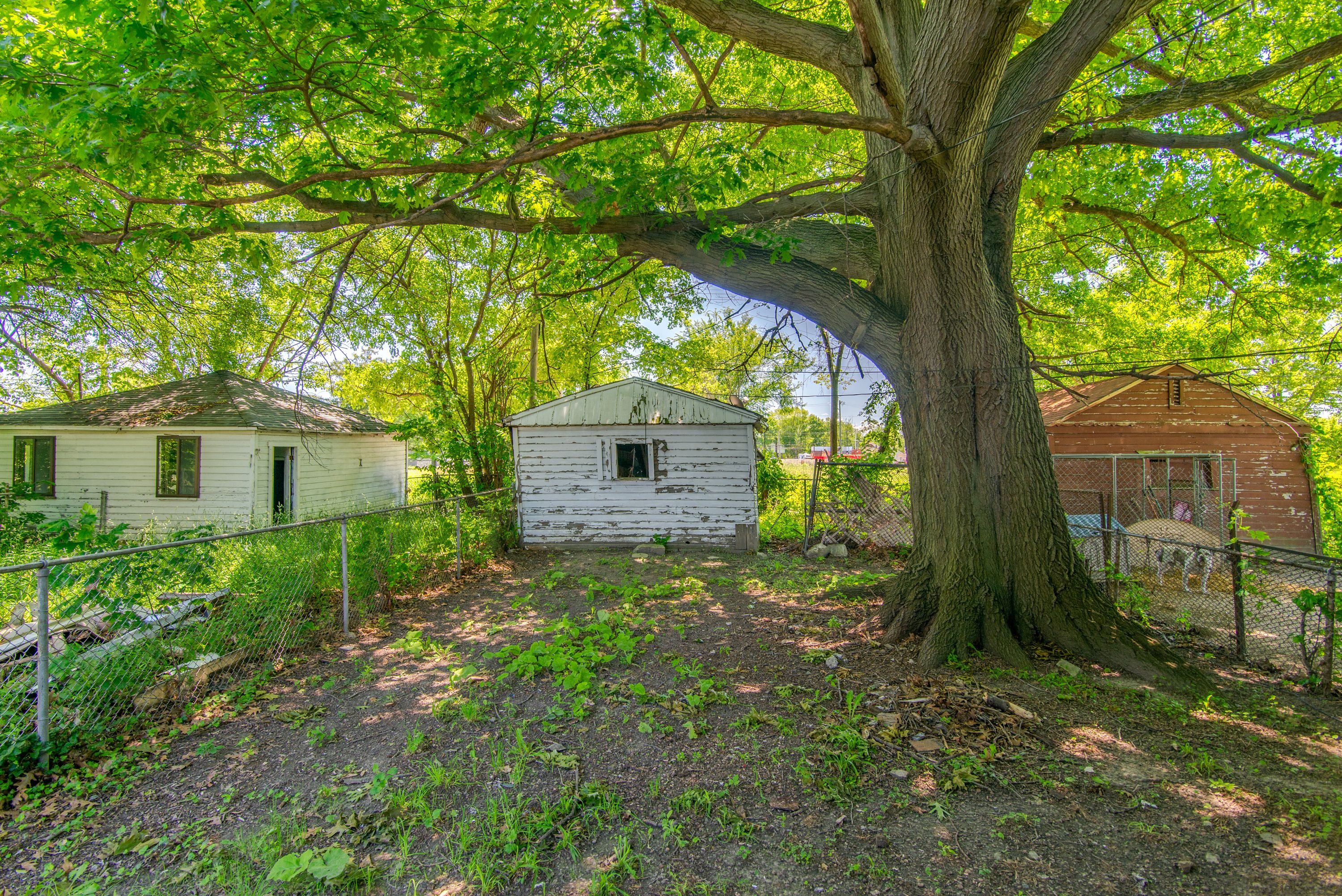 Photo 20 of 22 of 13118 FRANKFORT Street house