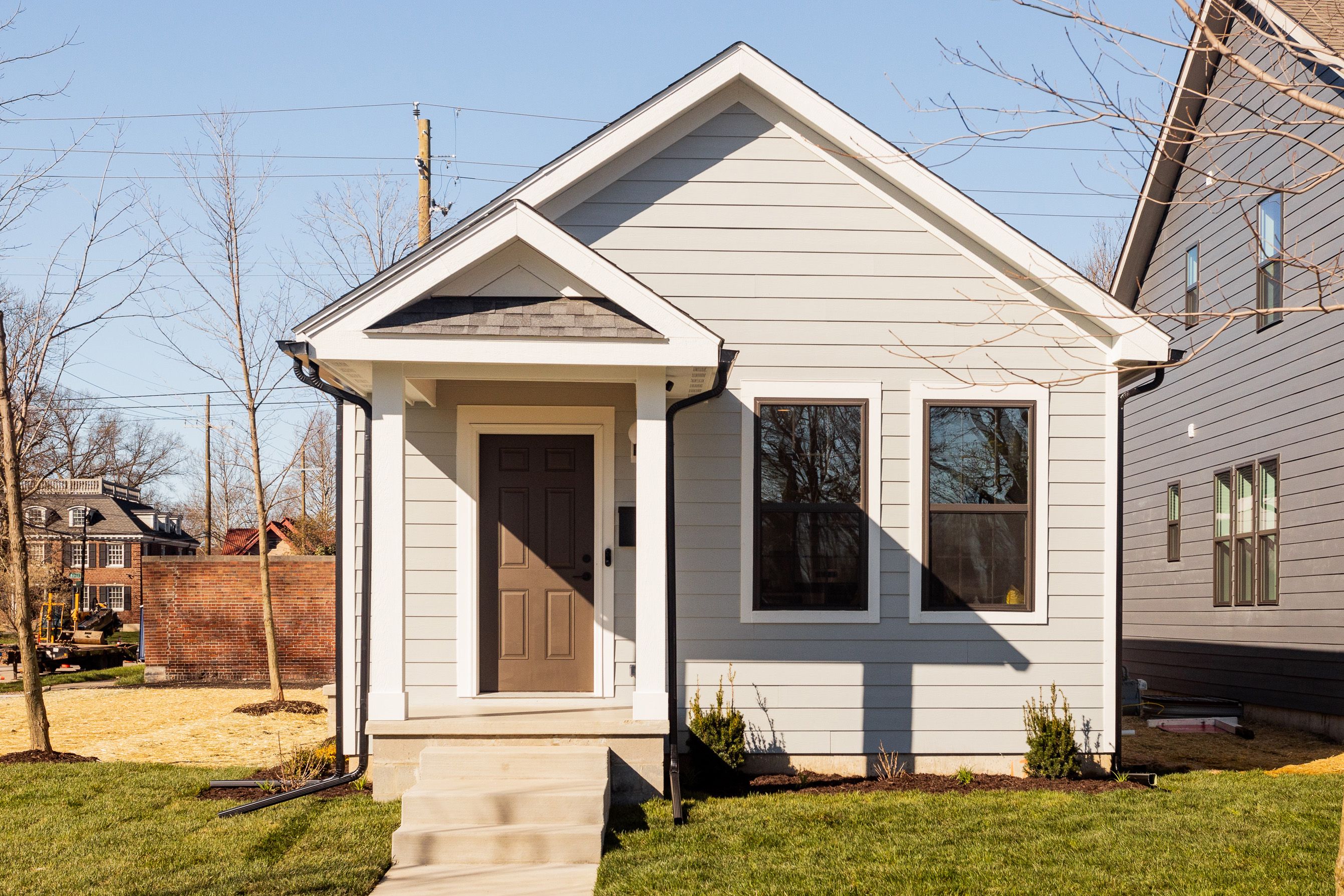 Photo 2 of 25 of 1746 FISCHER Street house