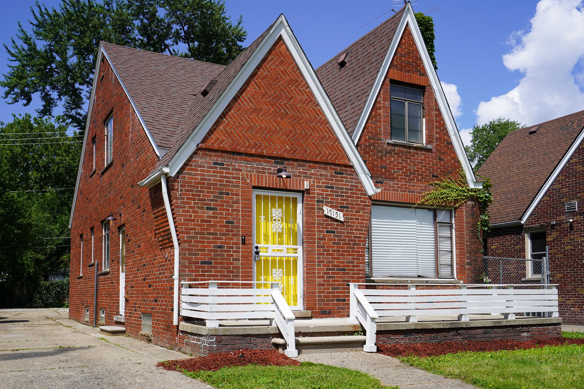 Photo 1 of 20 of 17151 ROSEMONT Avenue house