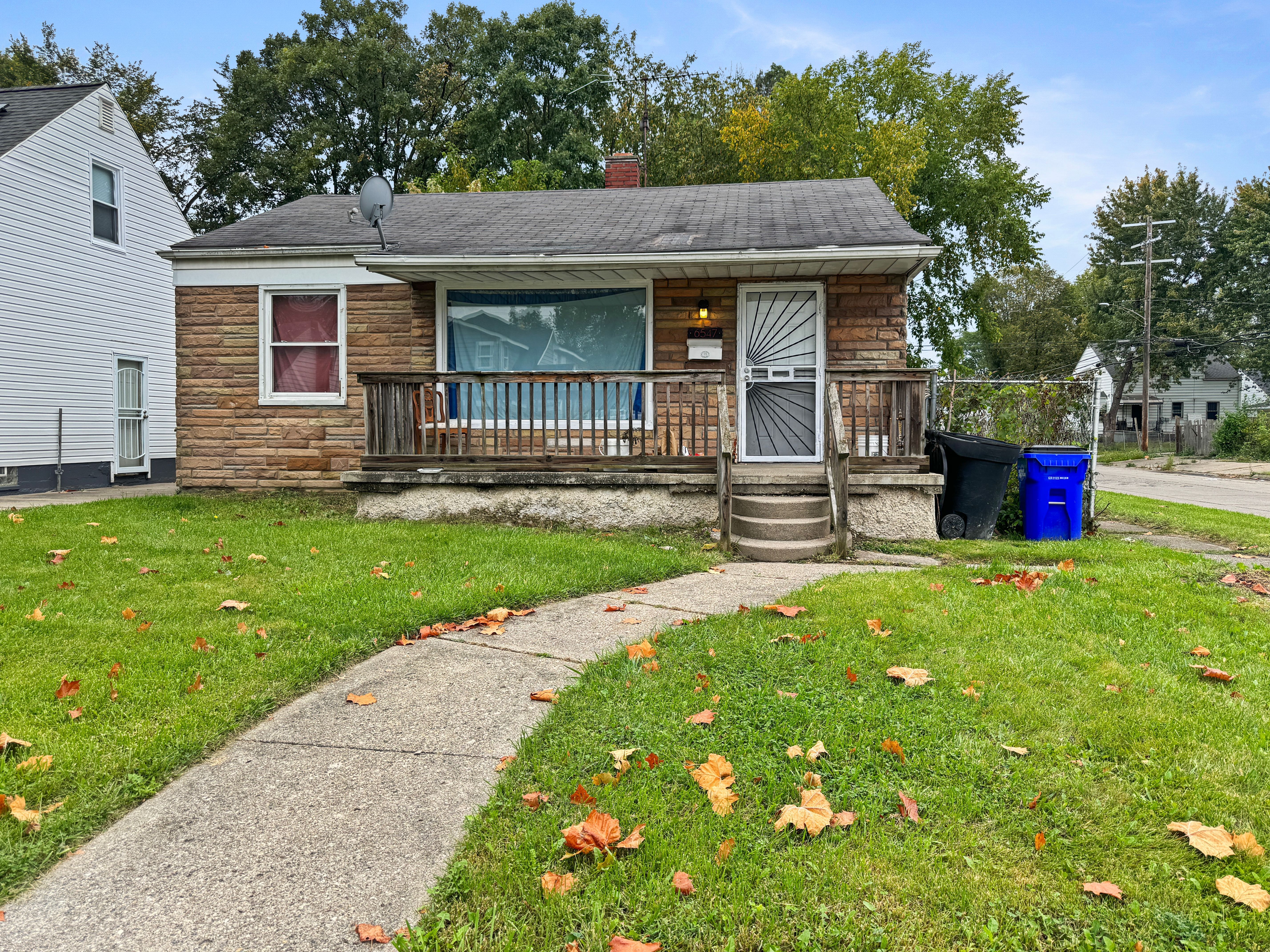 Photo 1 of 10 of 6547 ROSEMONT Avenue house