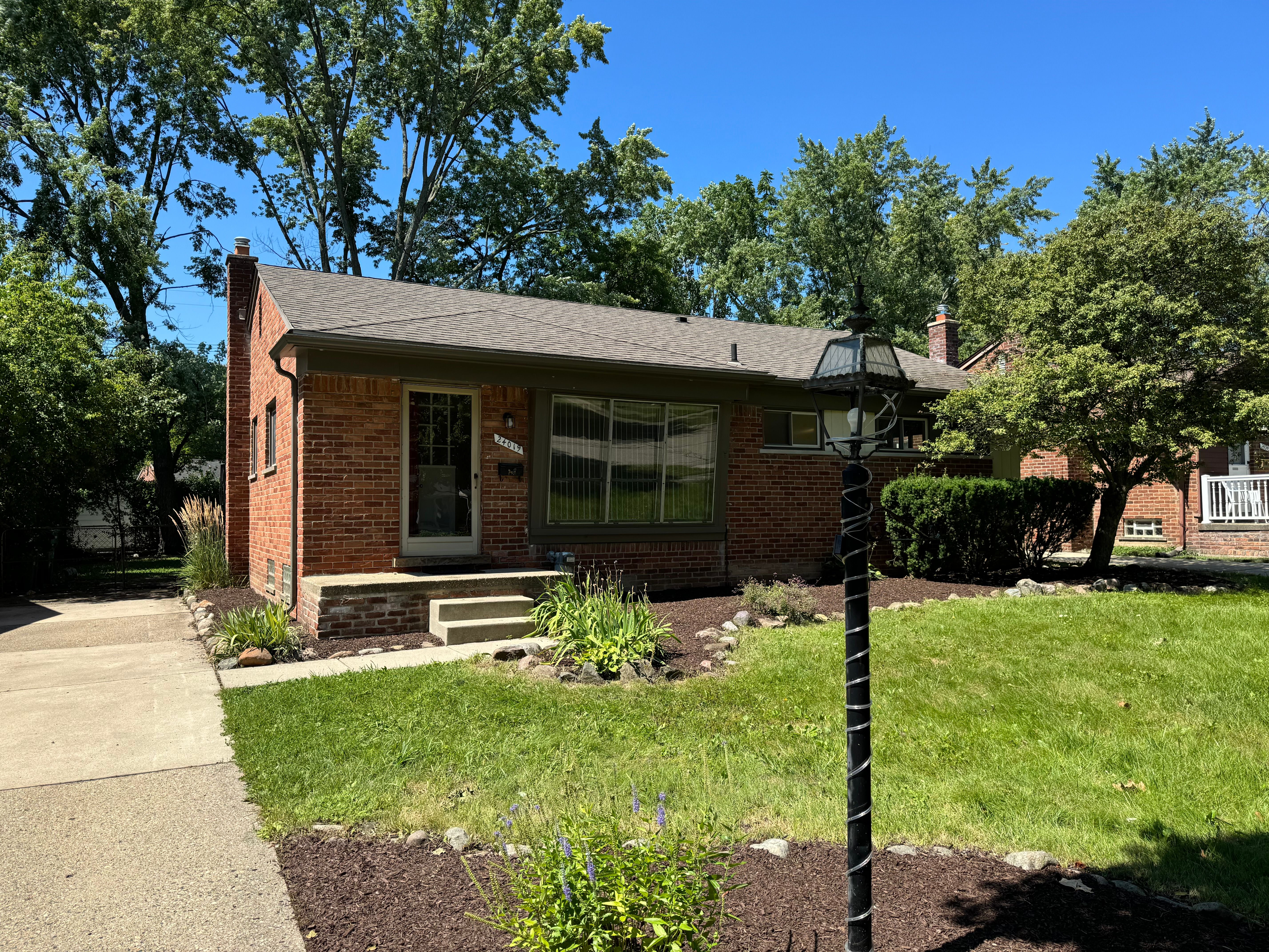 Photo 1 of 14 of 24019 COLCHESTER Drive house