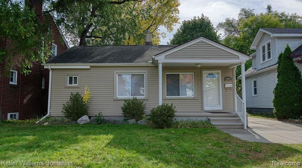 Photo 1 of 22 of 861 W LEWISTON Avenue house