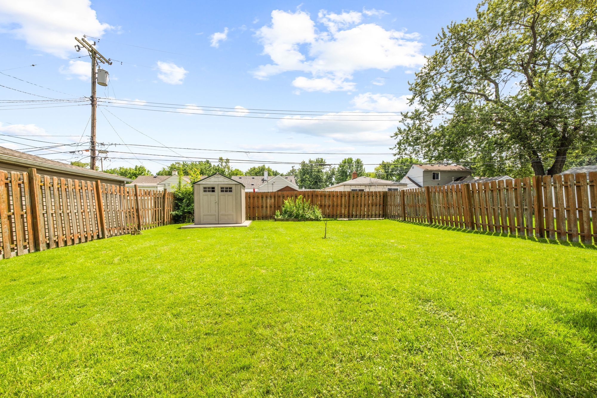 Photo 5 of 21 of 1360 E CAMBOURNE Street house