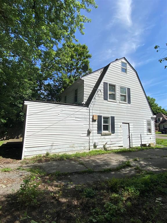 Photo 4 of 27 of 2626 Begole Street house