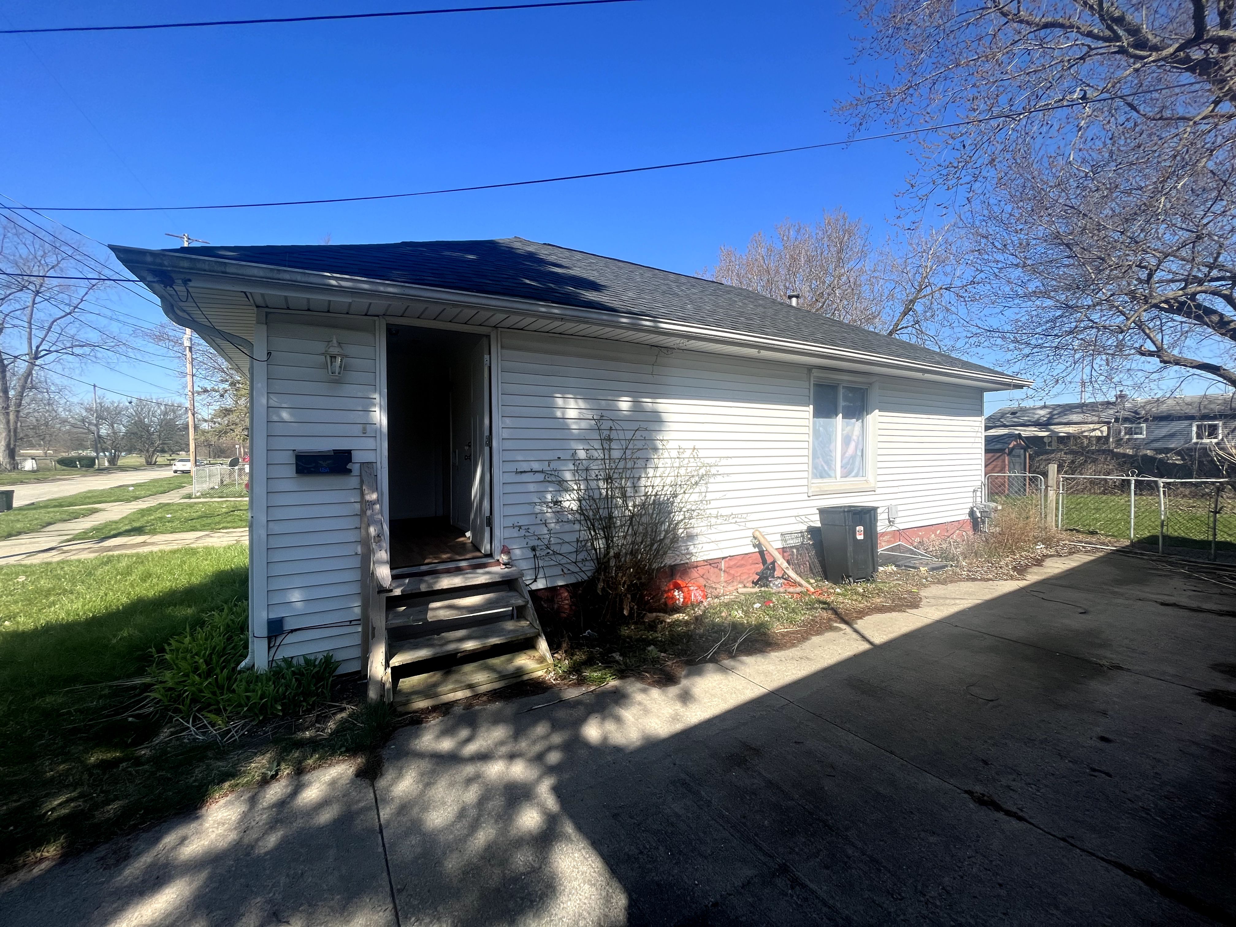 Photo 1 of 12 of 1418 VERMILYA Avenue house