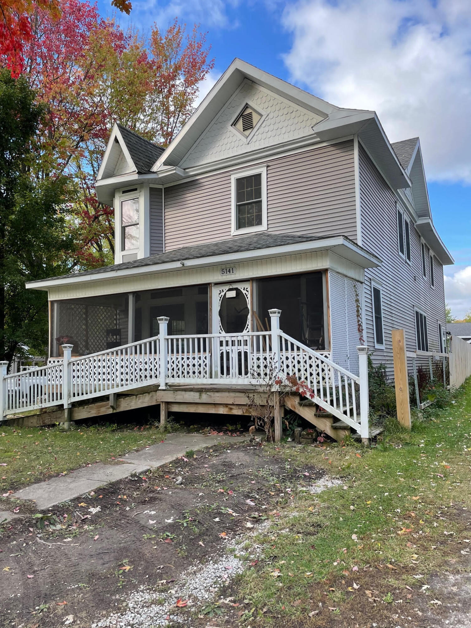 Photo 1 of 34 of 5141 N Foster Street house