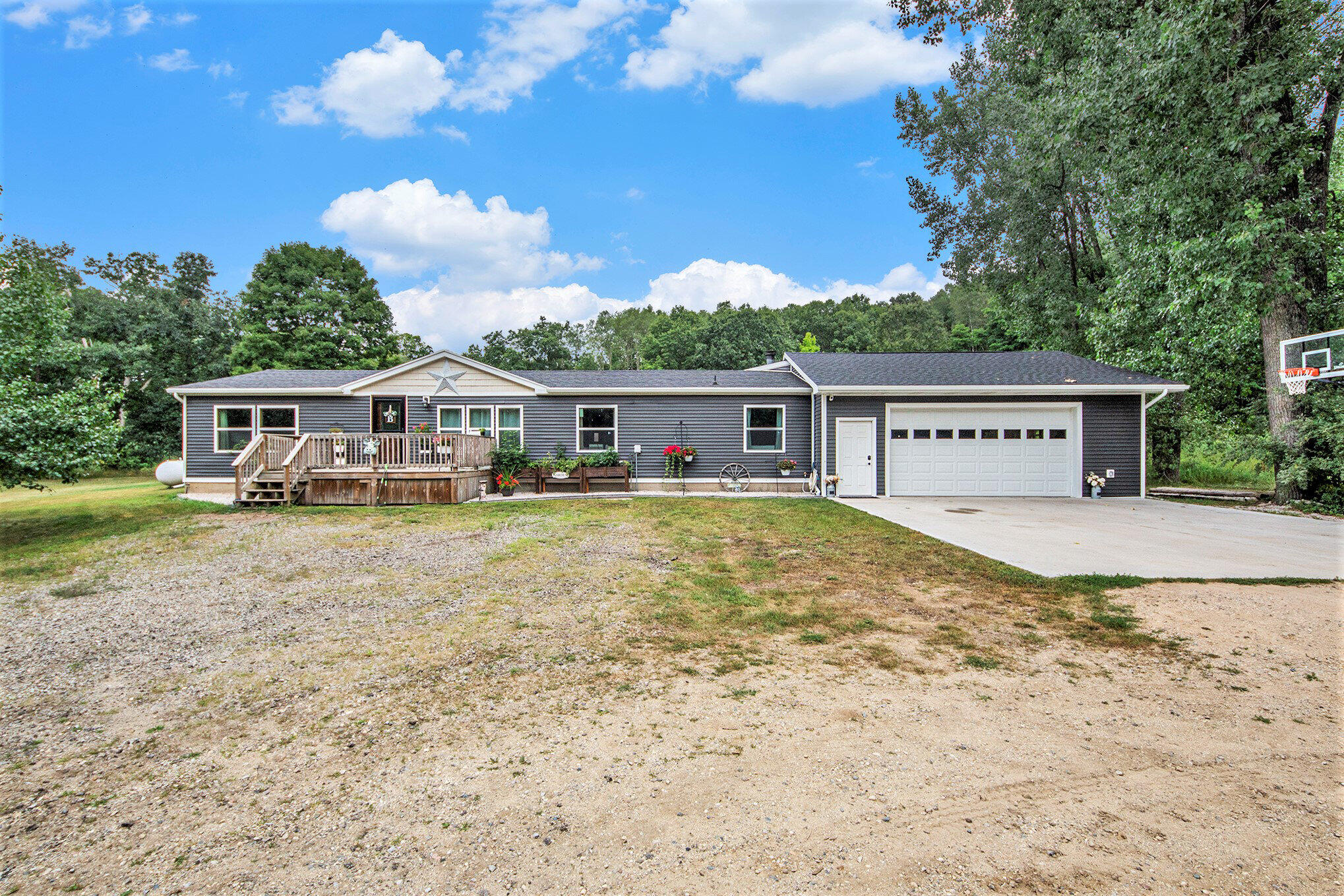 Photo 3 of 44 of 8861 S Big Buck Lane mobile home