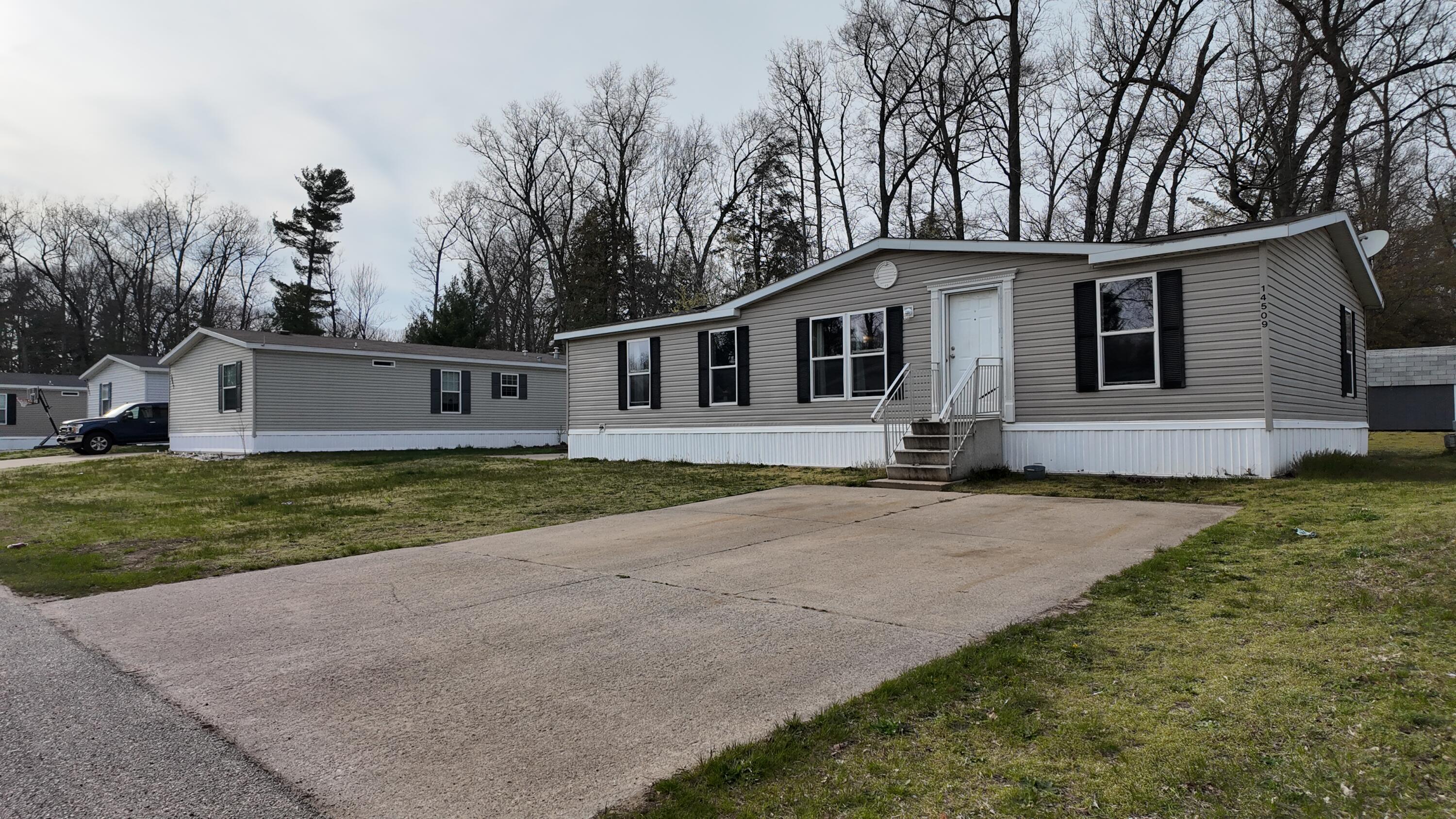 Photo 29 of 30 of 14509 Trillium Circle mobile home