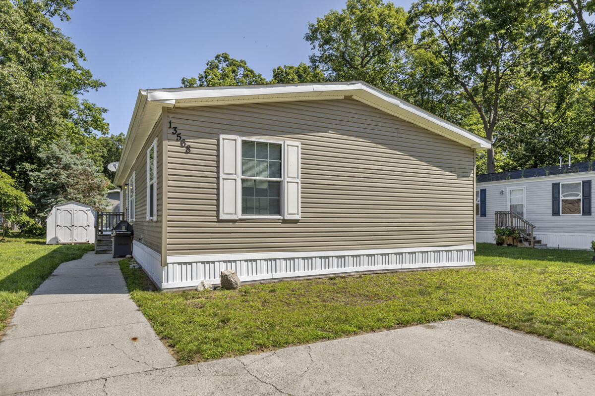 Photo 2 of 20 of 13568 Springbrook Drive mobile home