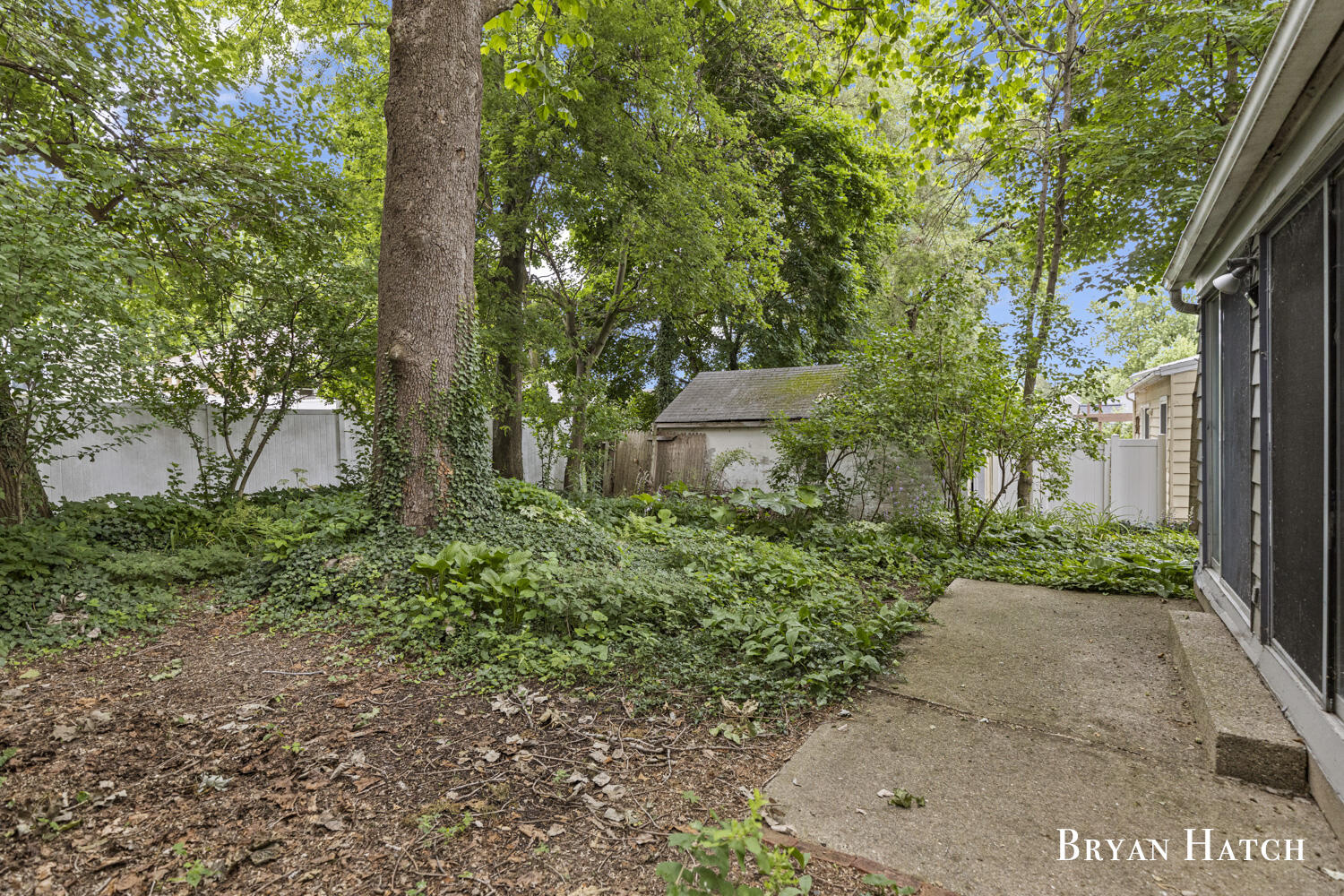 Photo 4 of 24 of 1831 Sylvan Avenue SE house