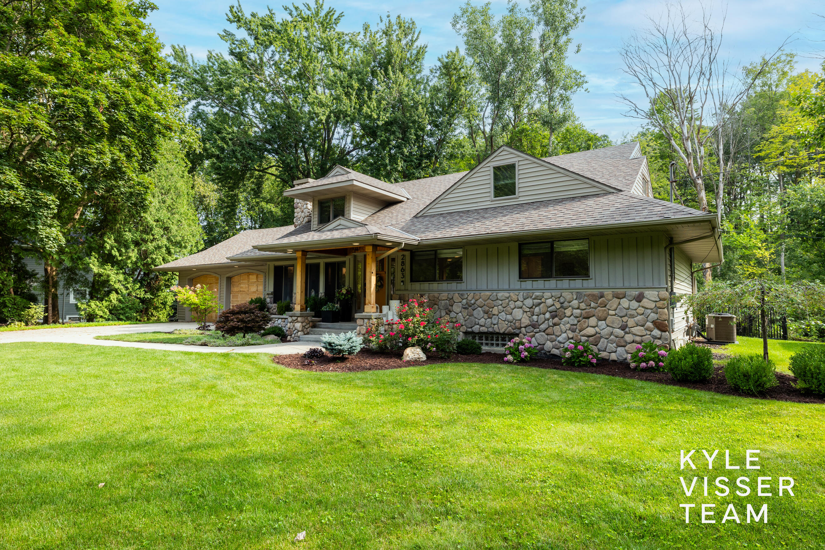 Photo 50 of 66 of 2863 Reeds Lake Boulevard SE house