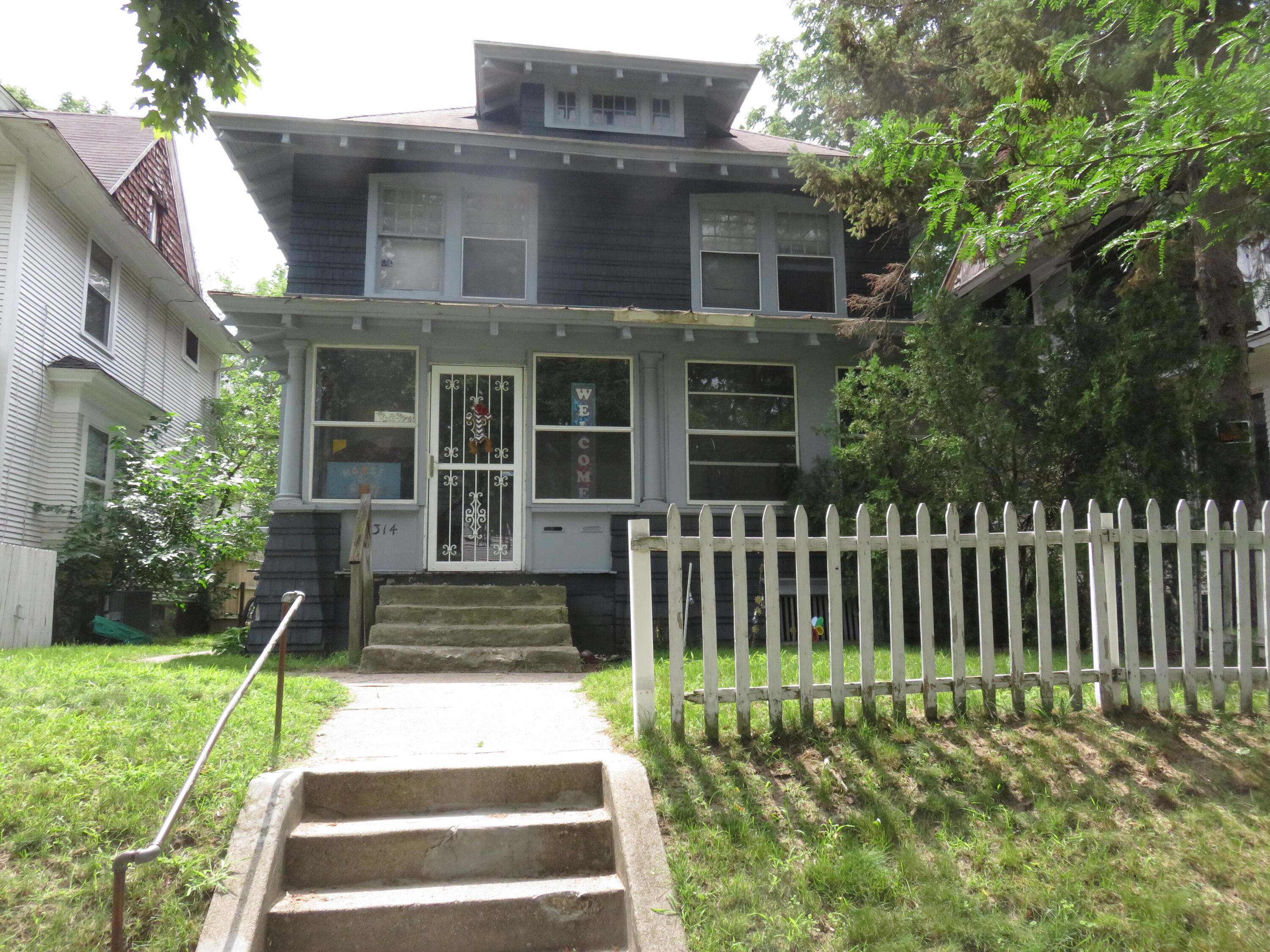 Photo 1 of 5 of 1314 Sigsbee Street SE house