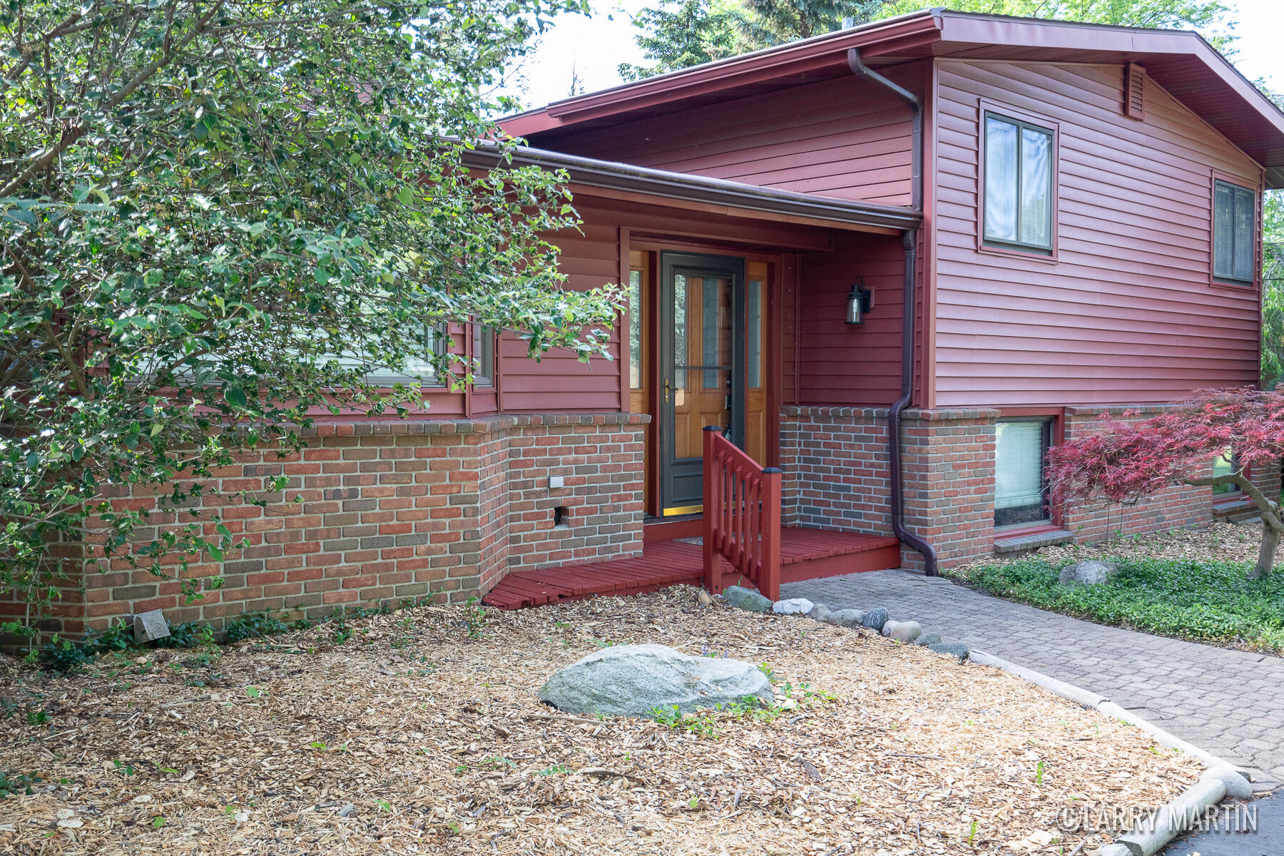 Photo 3 of 63 of 1937 Millbank Street SE house