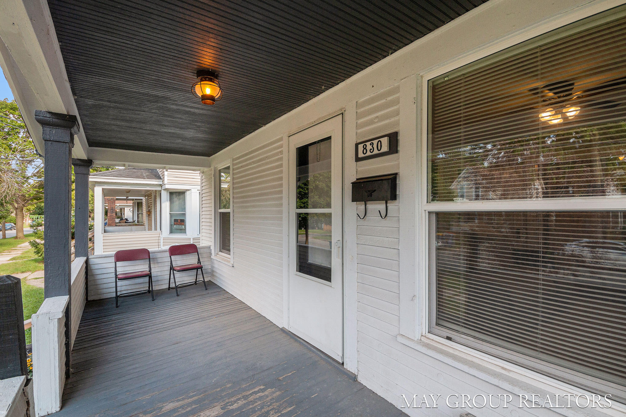 Photo 6 of 39 of 830 Oakhill Street SE house