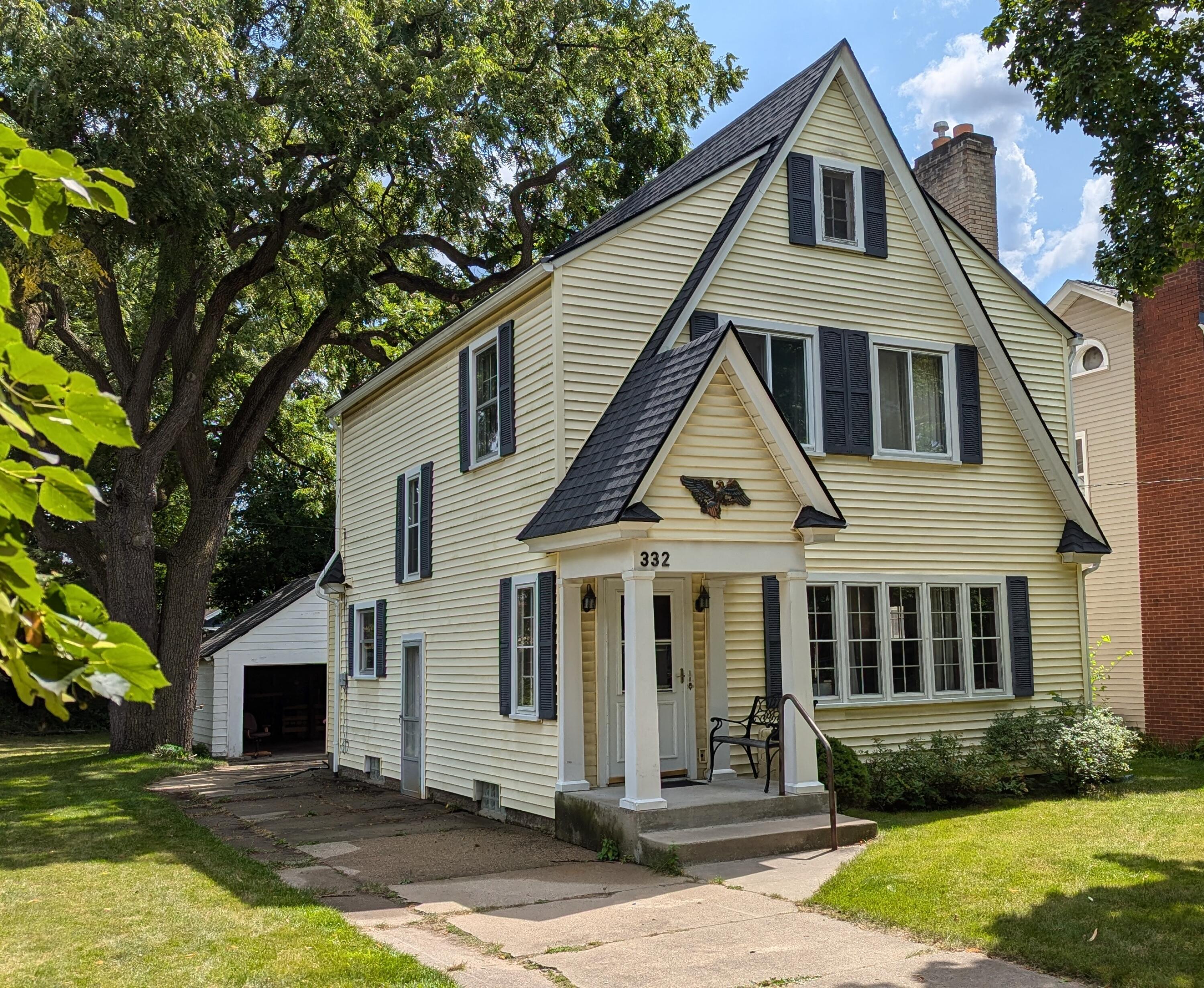 Photo 1 of 1 of 332 Glenhaven Avenue NW house