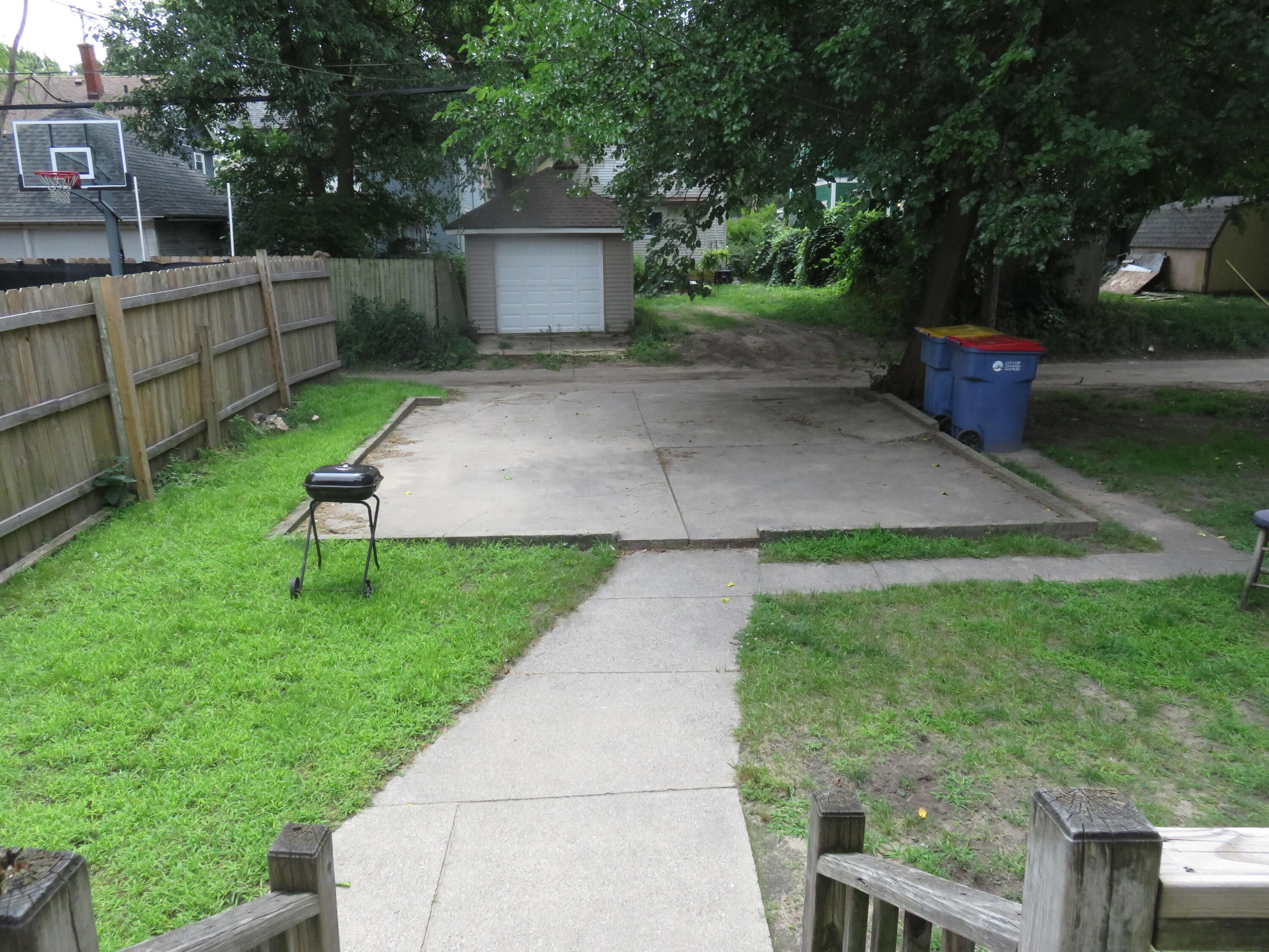 Photo 4 of 4 of 1314 Sigsbee Street SE house