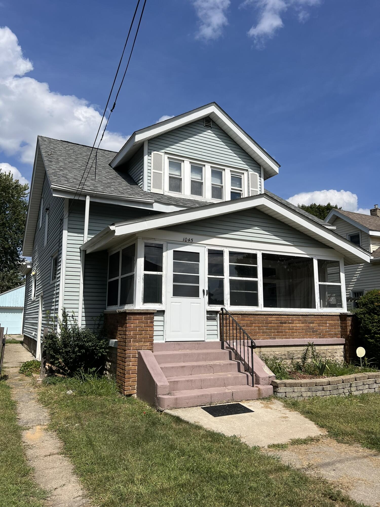 Photo 1 of 1 of 1045 Courtney Street NW house