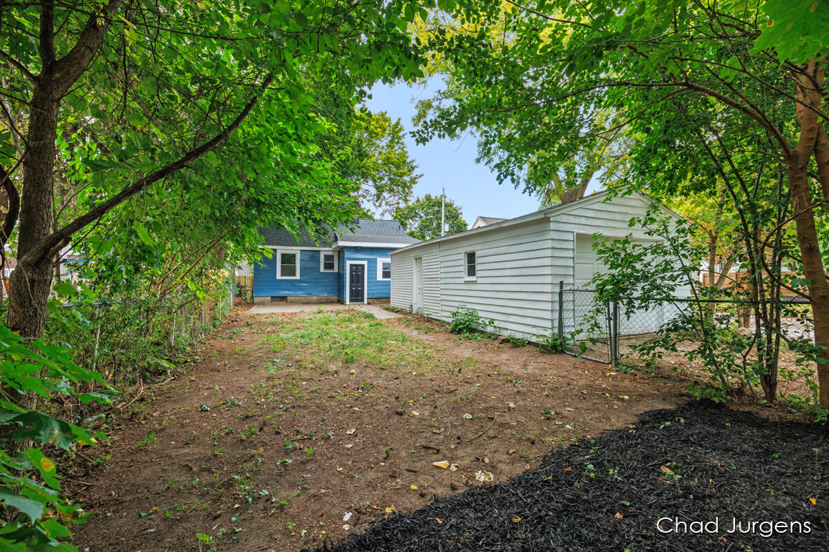 Photo 19 of 19 of 312 Coldbrook Street NE house