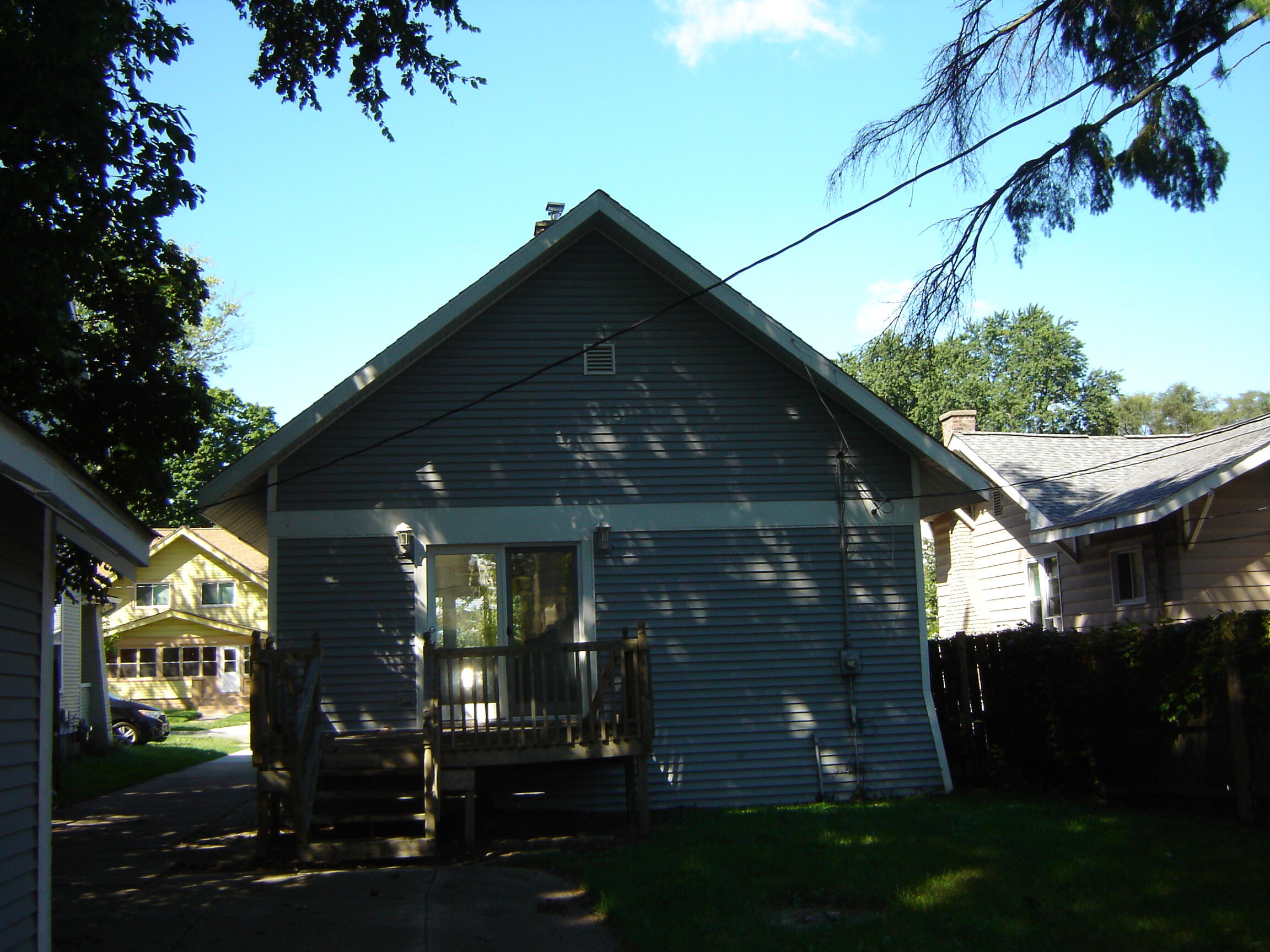 Photo 11 of 12 of 1956 Prospect Avenue SE house