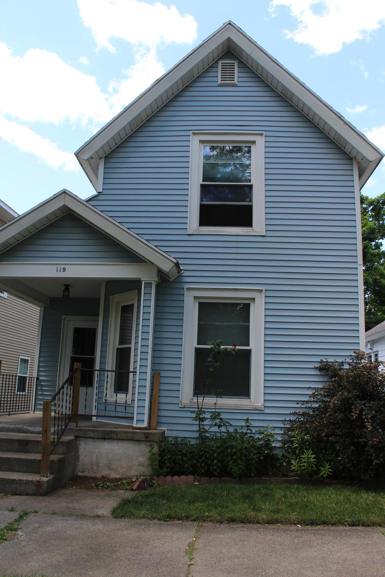 Photo 15 of 17 of 119 Indiana Avenue SW house