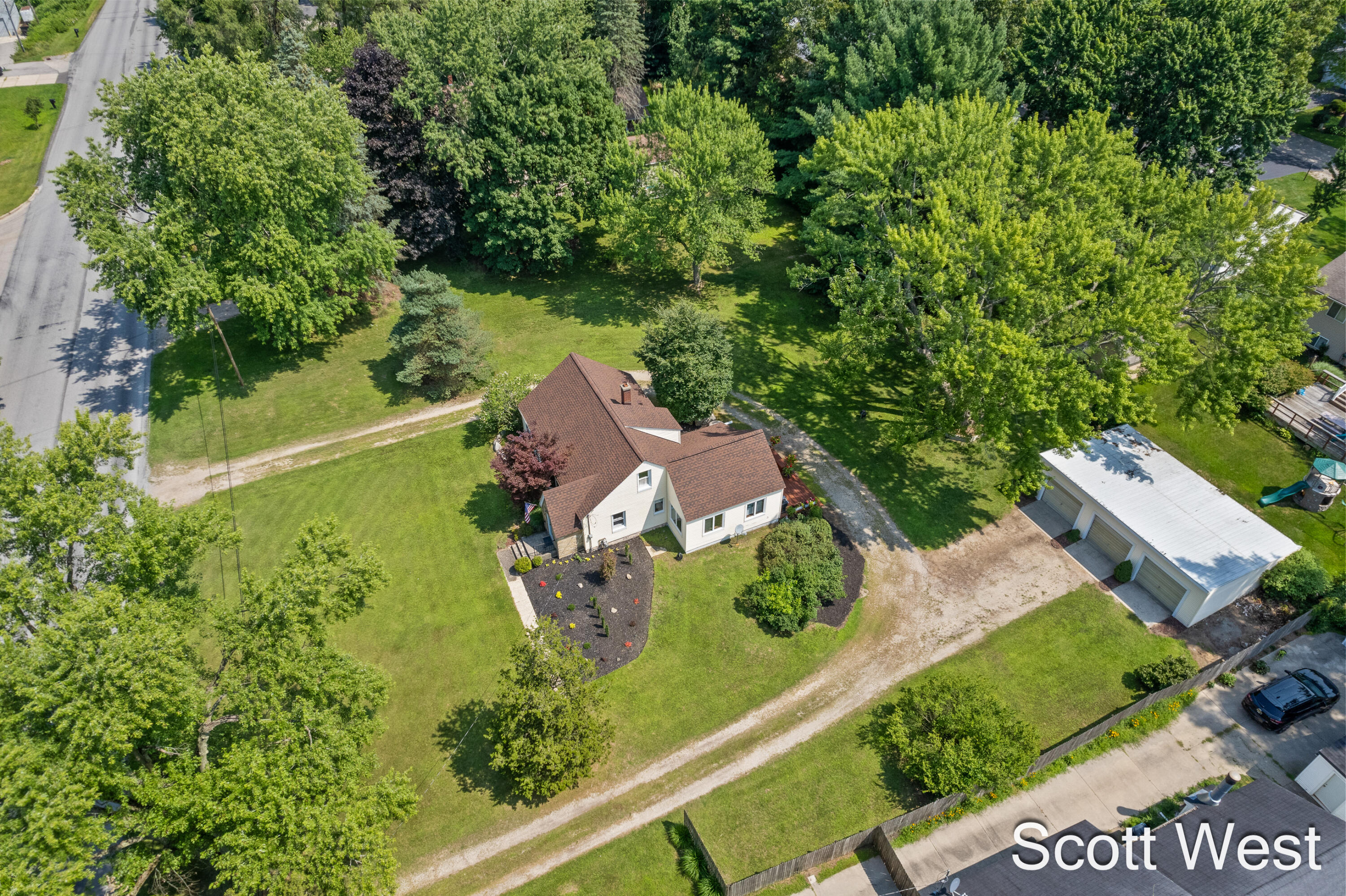 Photo 42 of 48 of 3432 Dean Lake Avenue NE house