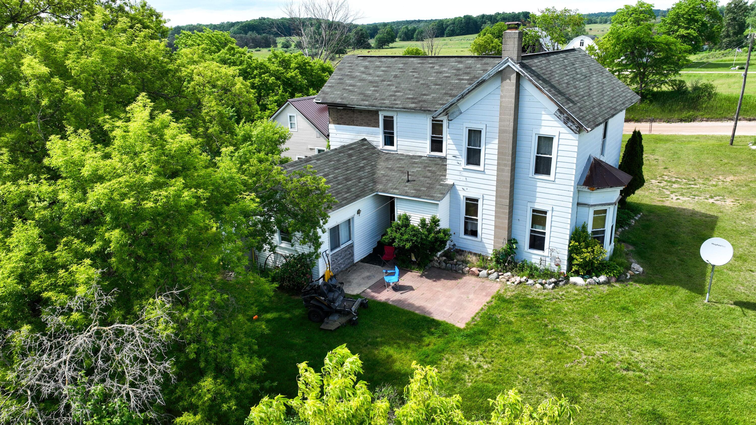 Photo 9 of 42 of 23019 Meceola Road #1 house