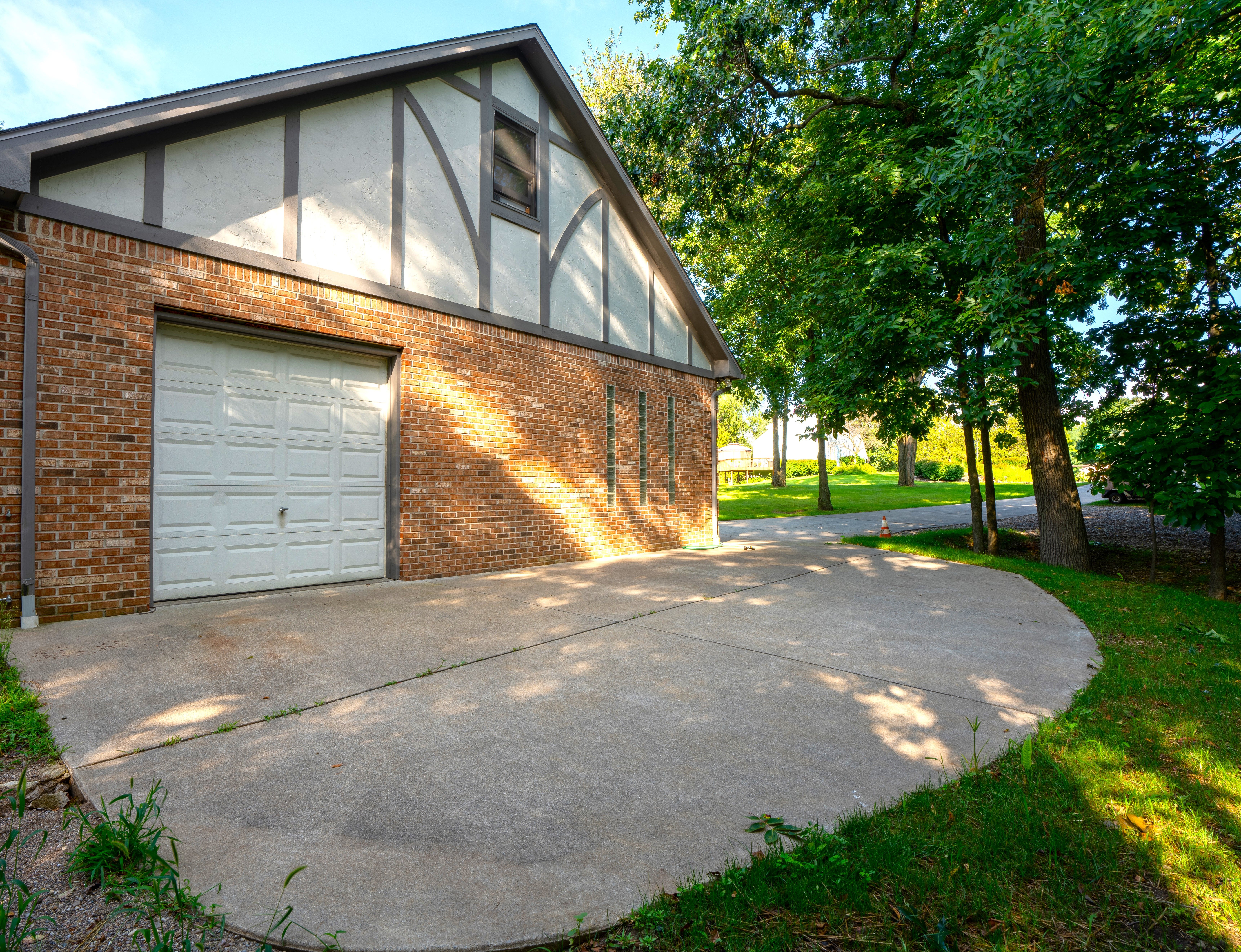 Photo 36 of 44 of 9389 HURON RAPIDS Drive house