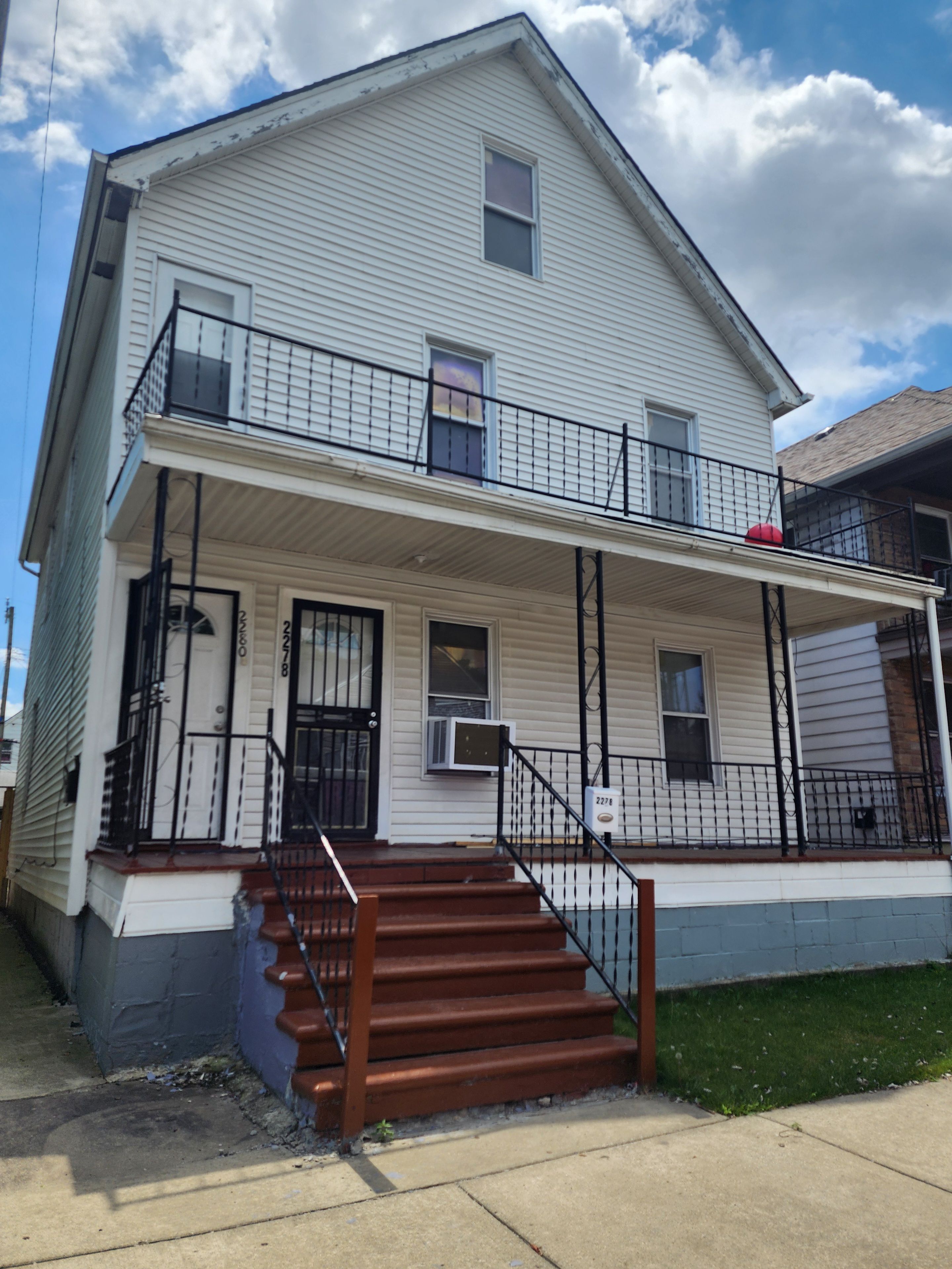 Photo 4 of 6 of 2278 FABER Street house