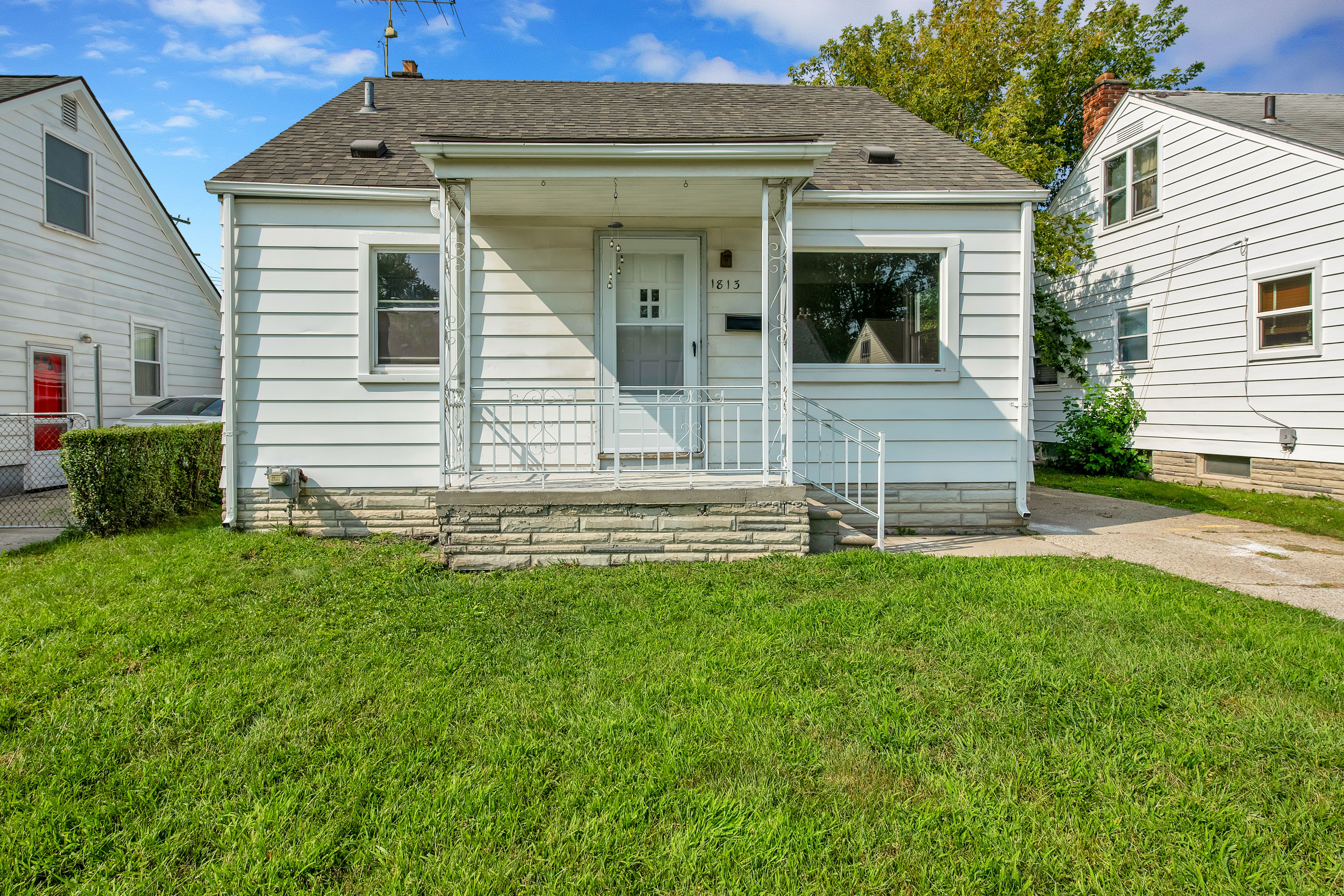 Photo 18 of 20 of 1813 E GOULSON Avenue house