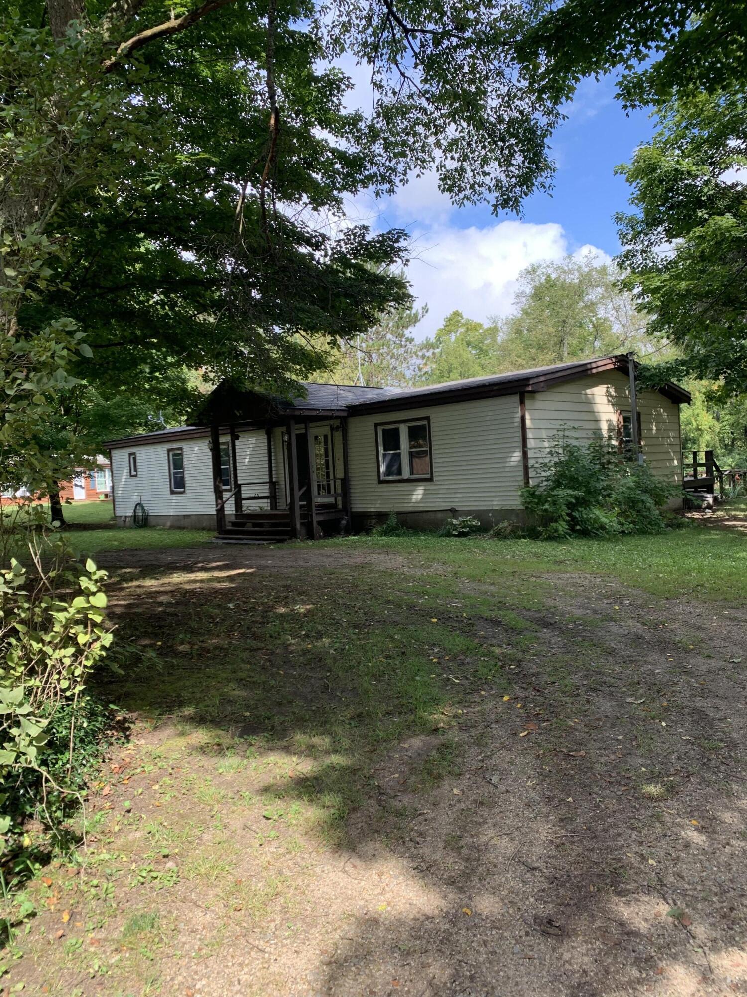 Photo 5 of 33 of 15070 Rapids Drive house